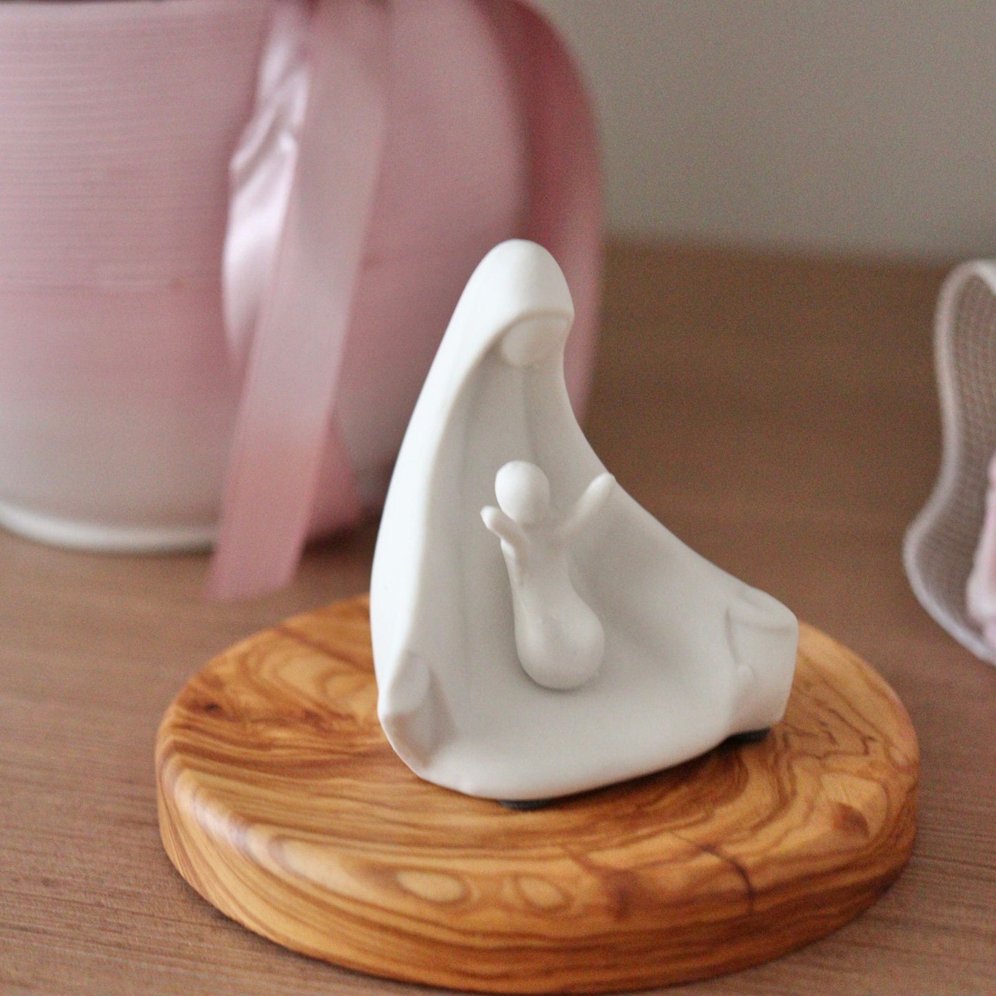 Porcelana blanca de Nuestra Señora con estatua del Niño Jesús, Estatua de porcelana en miniatura de la Virgen María y el Niño Jesús, Escultura moderna de la Virgen María