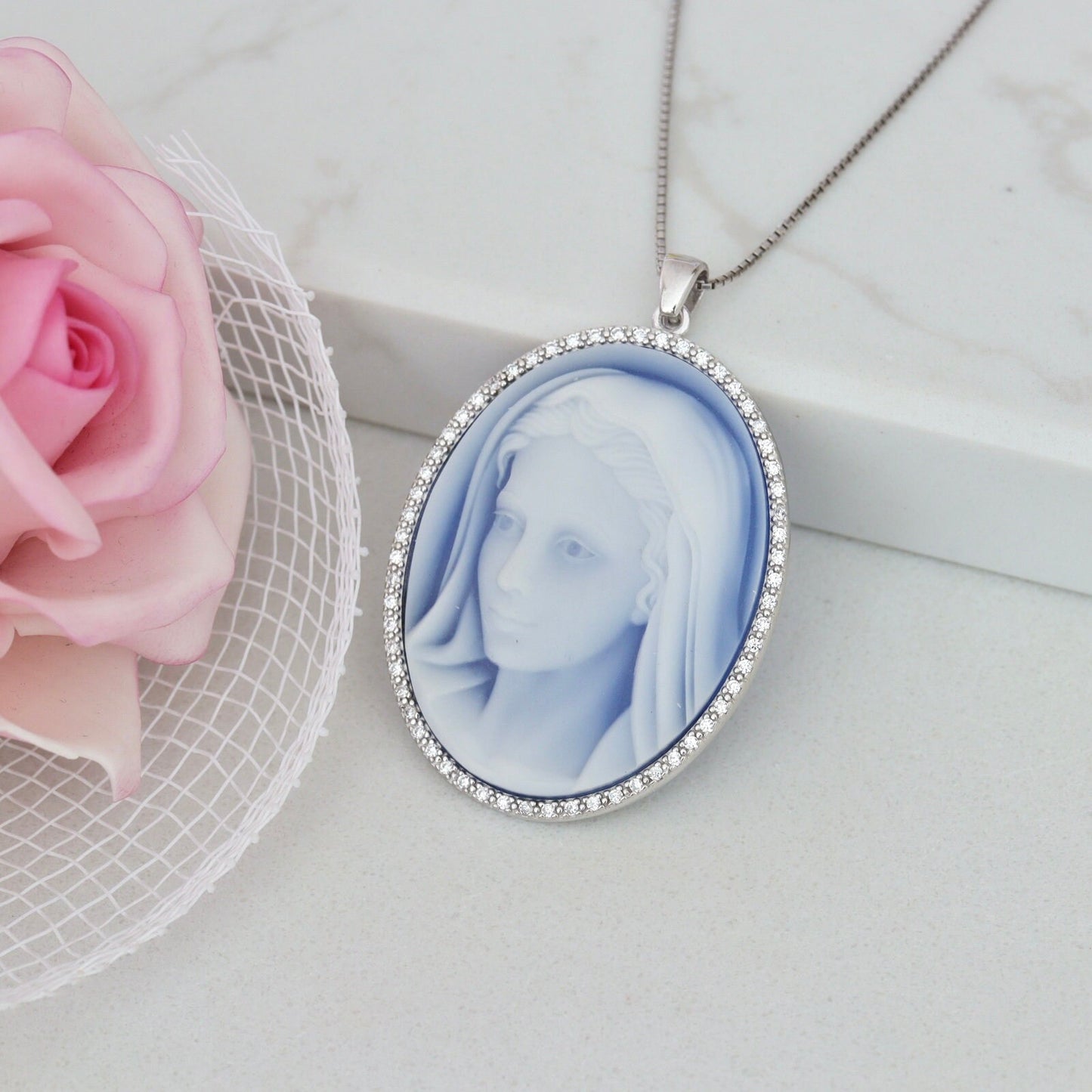 Colgante Reina de la Paz, plata de ley 925, collar estilo cameo azul, colgante Virgen María para mujeres católicas, regalo para mamá de Medjugorje