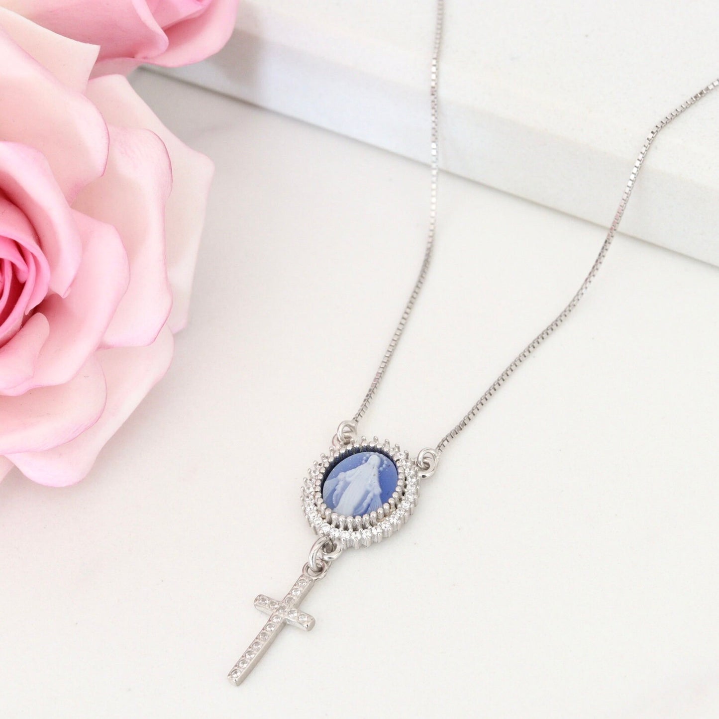 Collar camafeo azul Nuestra Señora de Gracia, collar Virgen María plata de ley 925, collar azul de la Madre María, collar María ágata azul