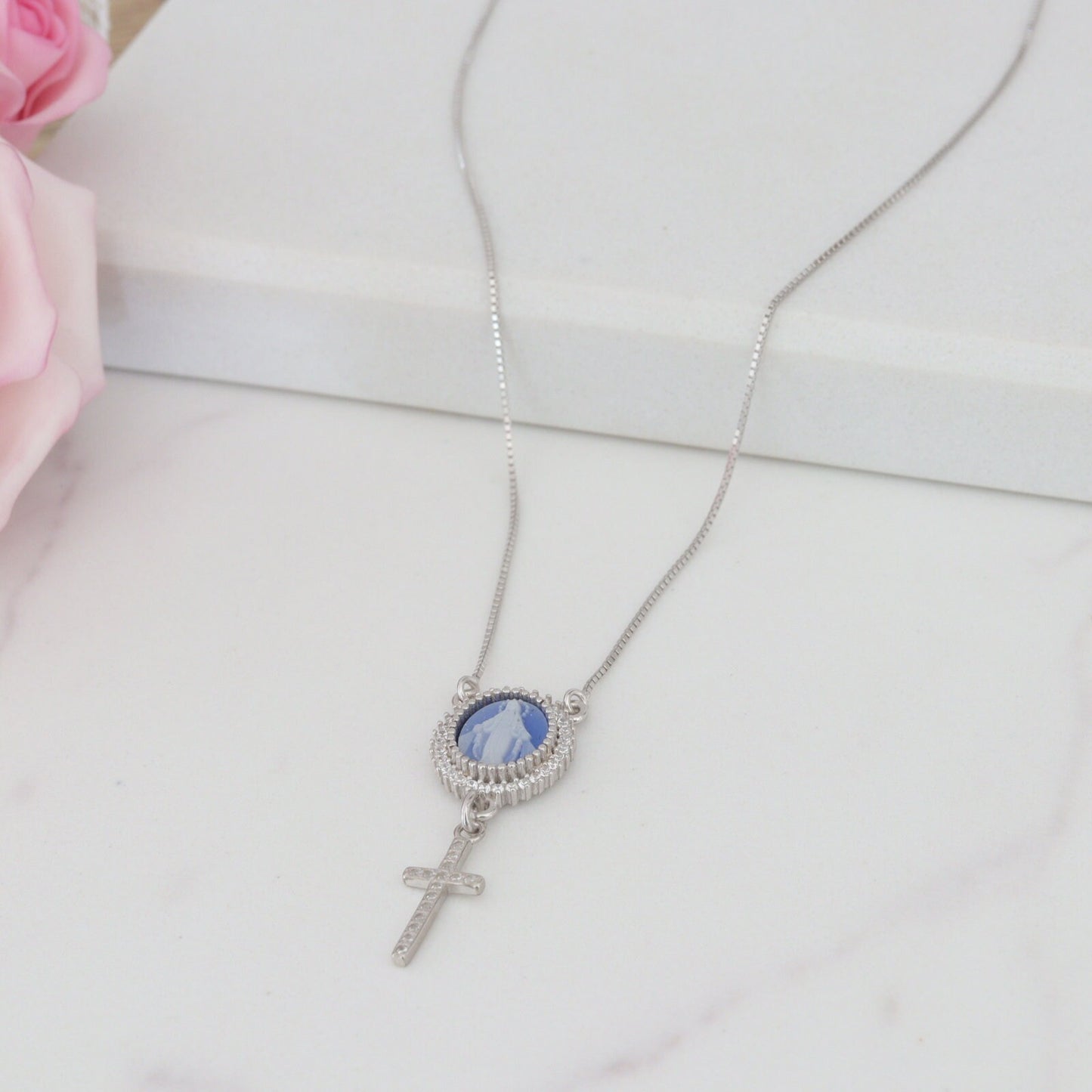 Collar camafeo azul Nuestra Señora de Gracia, collar Virgen María plata de ley 925, collar azul de la Madre María, collar María ágata azul