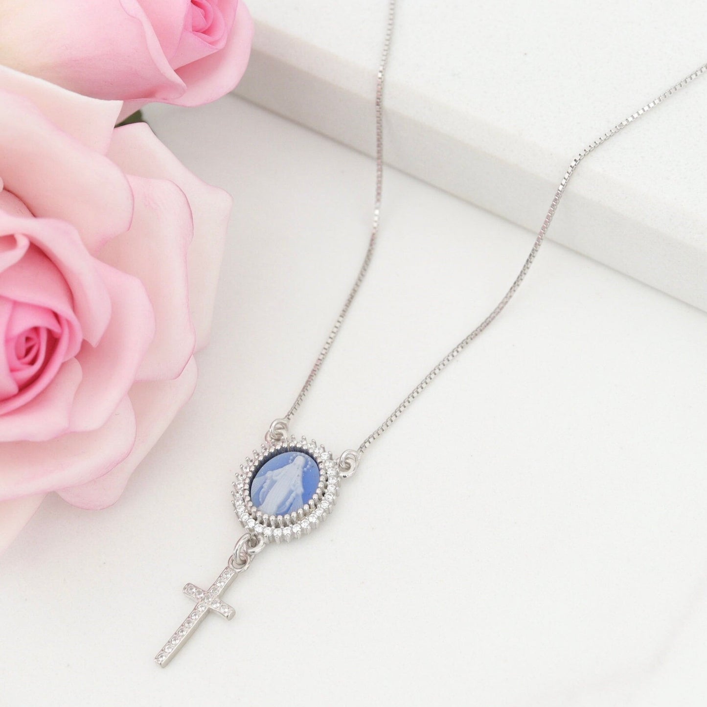 Collar camafeo azul Nuestra Señora de Gracia, collar Virgen María plata de ley 925, collar azul de la Madre María, collar María ágata azul