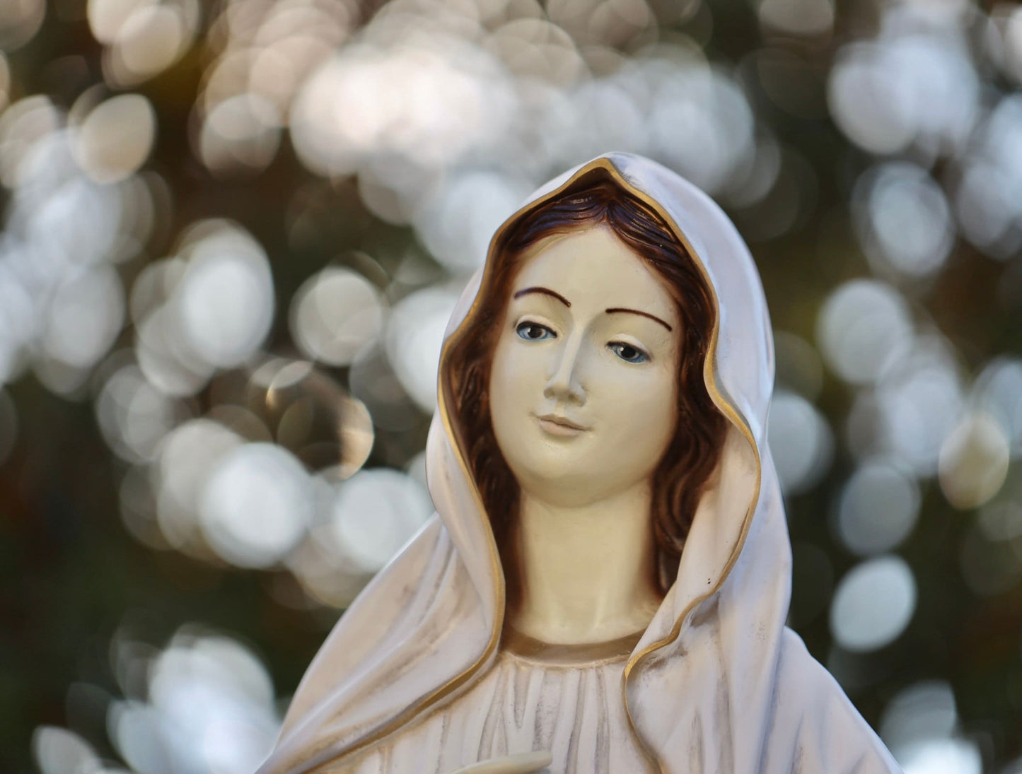 Estatua de Medjugorje, estatua de la Reina de la Paz, estatua grande de la Virgen María, estatua del jardín, estatua del altar del hogar, estatua de polvo de mármol de Nuestra Señora