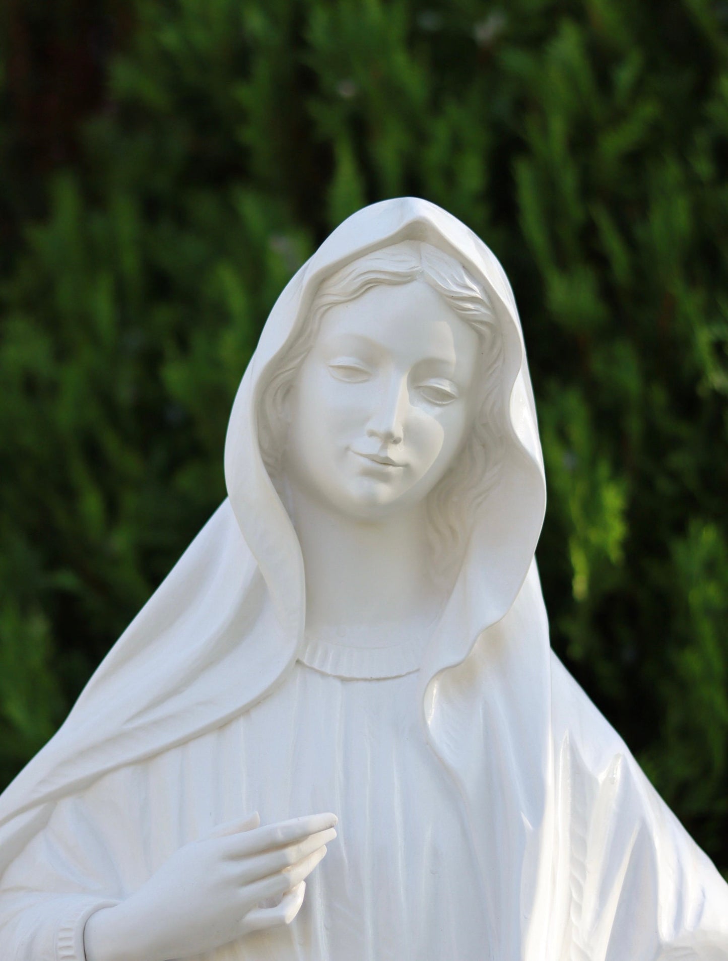 Estatua interior y exterior de polvo de mármol de Nuestra Señora de Medjugorje, estatua de la Reina de la Paz estatua de 47 pulgadas, estatua de jardín Nuestra Señora de Medjugorje