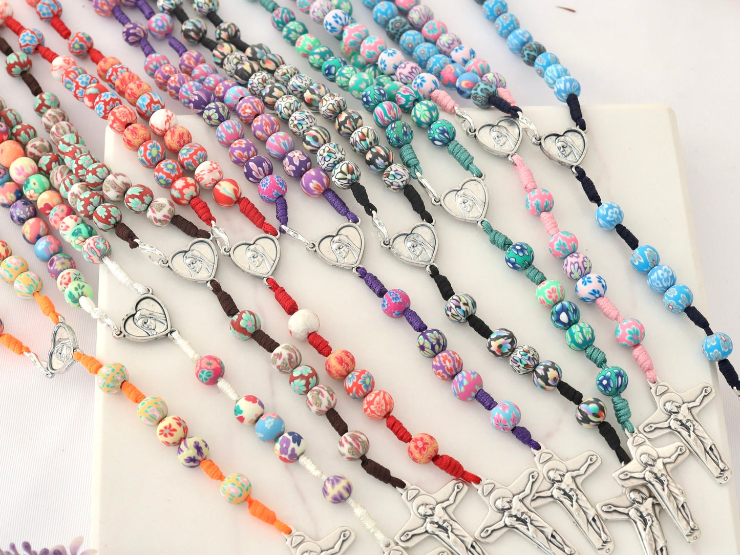 White fimo clay rosary beads with flowers, colorful rosary beads, rosary necklace for kids, rosary with clay beads, rosary beads for young
