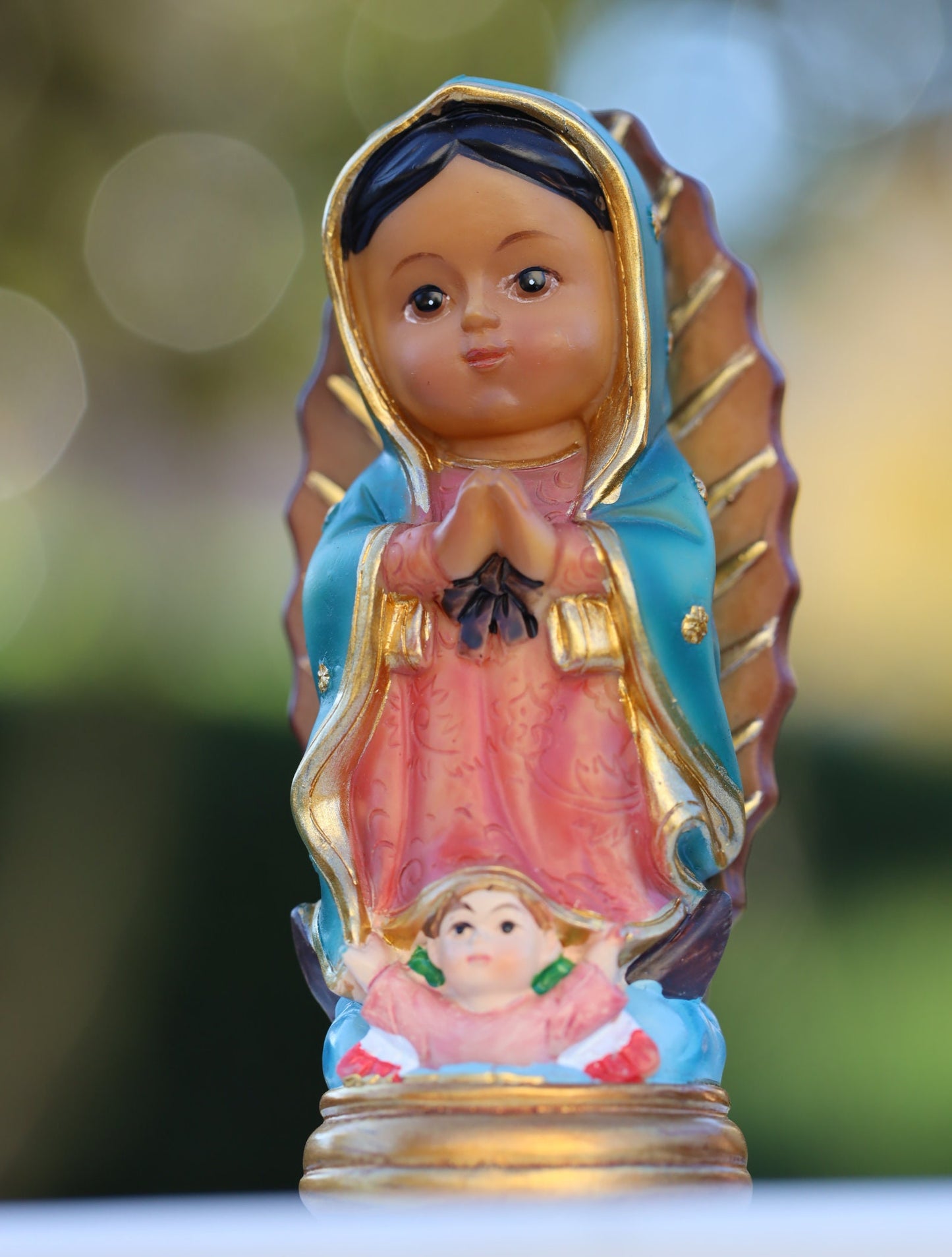 Estatua en miniatura de Nuestra Señora de Guadalupe, Estatua en miniatura de la Virgen María de Guadalupe, colección de bebés de estatuas de resina, Estatua de Medjugorje