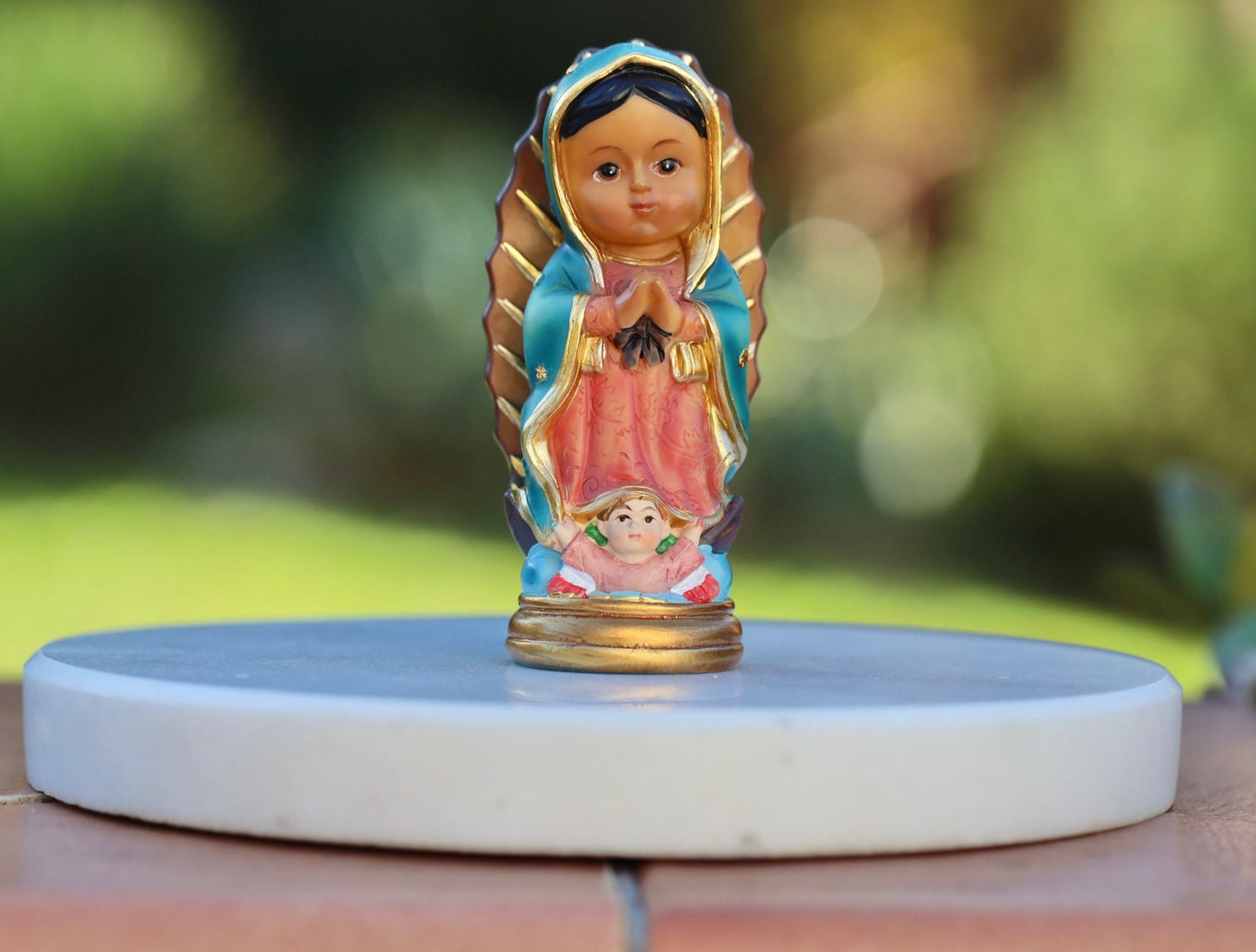 Estatua en miniatura de Nuestra Señora de Guadalupe, Estatua en miniatura de la Virgen María de Guadalupe, colección de bebés de estatuas de resina, Estatua de Medjugorje