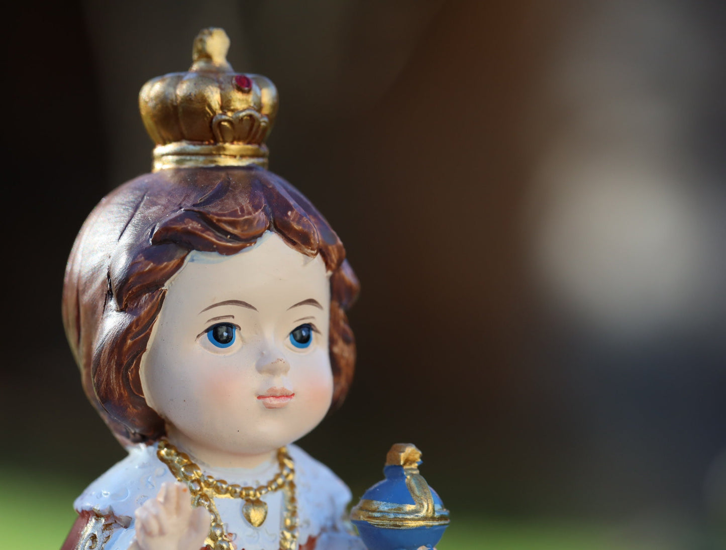 Estatua en miniatura del Niño Jesús de Praga, pequeña estatua de resina de Jesús Niño de Praga, estatua de colección de bebés, estatua de bebé de Medjugorje
