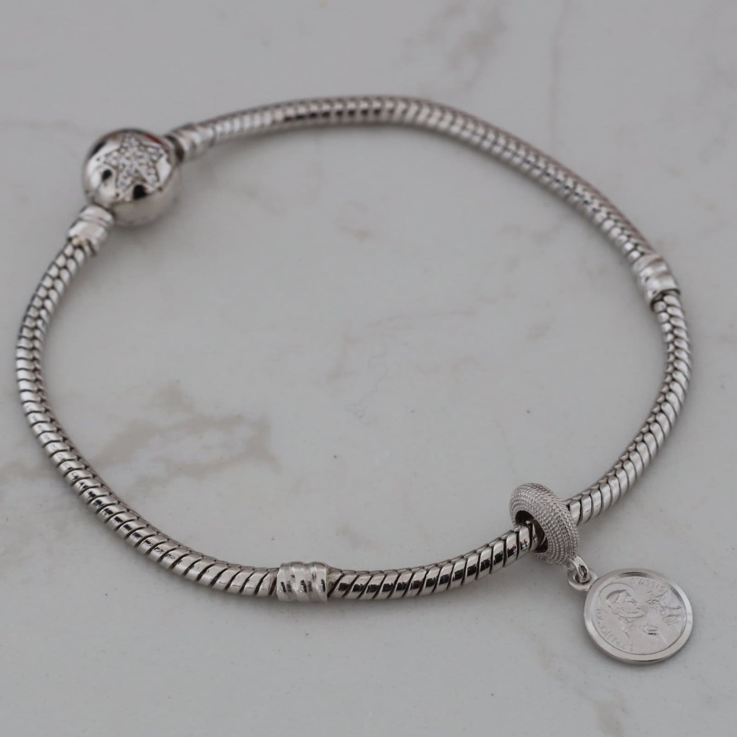 Encanto de plata de ley de San Francisco de Asís, colgante pandora igual de San Francisco, encanto de pulsera católica, encanto católico de pulsera de plata
