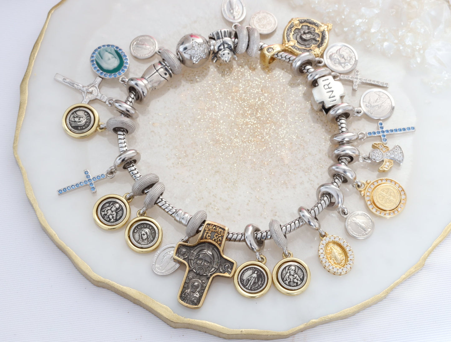 Encanto de plata de ley de San Francisco de Asís, colgante pandora igual de San Francisco, encanto de pulsera católica, encanto católico de pulsera de plata