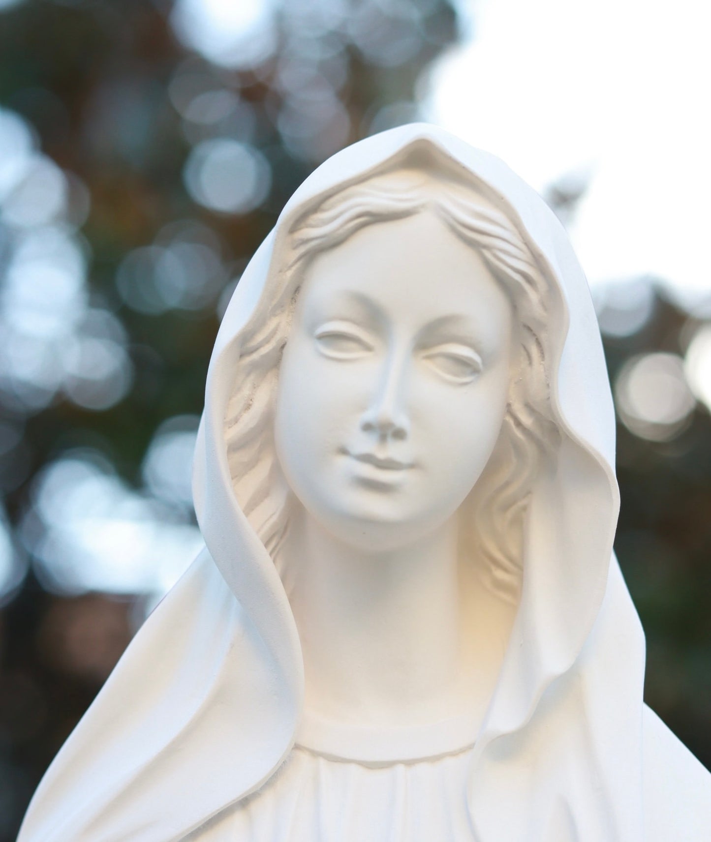 Estatua de Medjugorje, escultura de Nuestra Señora, estatua de la Reina de la Paz, estatua católica al aire libre, estatua del altar del hogar, estatua de polvo de mármol de la Virgen María