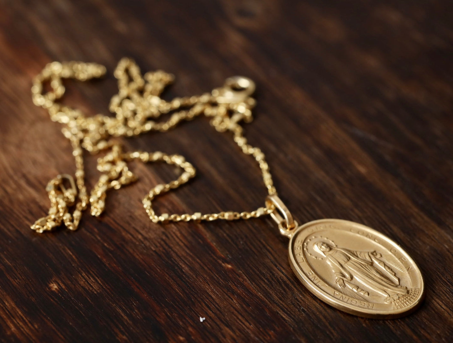 Medalla Milagrosa de plata de primera ley 925 con baño de oro de 18 kt, collar de plata relleno de oro de 18 pulgadas de Nuestra Señora de Gracia, colgante de la Medalla Milagrosa