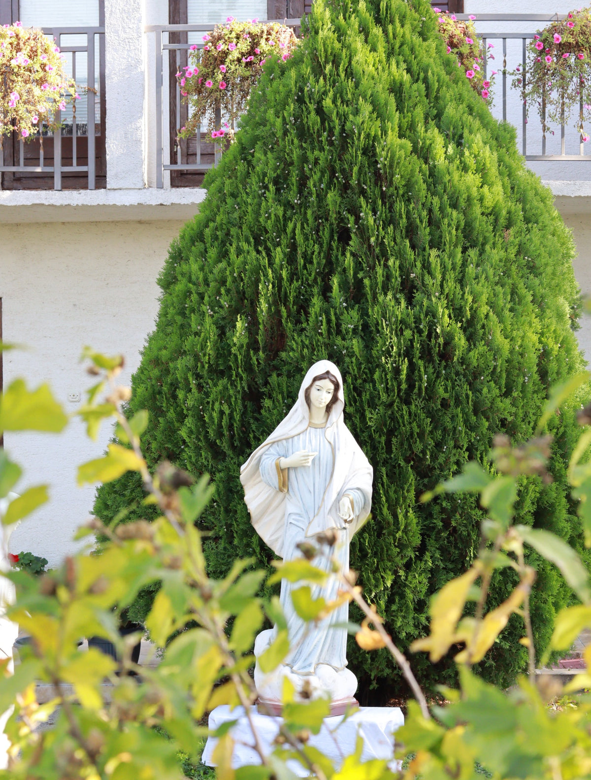 Our Lady of Medjugorje life size marble powder statue, 155 cm statue of Our Lady Queen of Peace,blue color statue Virgin Mary of Medjugorje