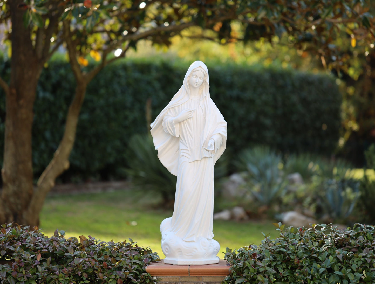 Estatua de Nuestra Señora, escultura de la Virgen María, estatua de Nuestra Señora de Medjugorje, estatua de la Reina de la Paz estatua de 3 pies, estatua de Nuestra Señora de Medjugorje