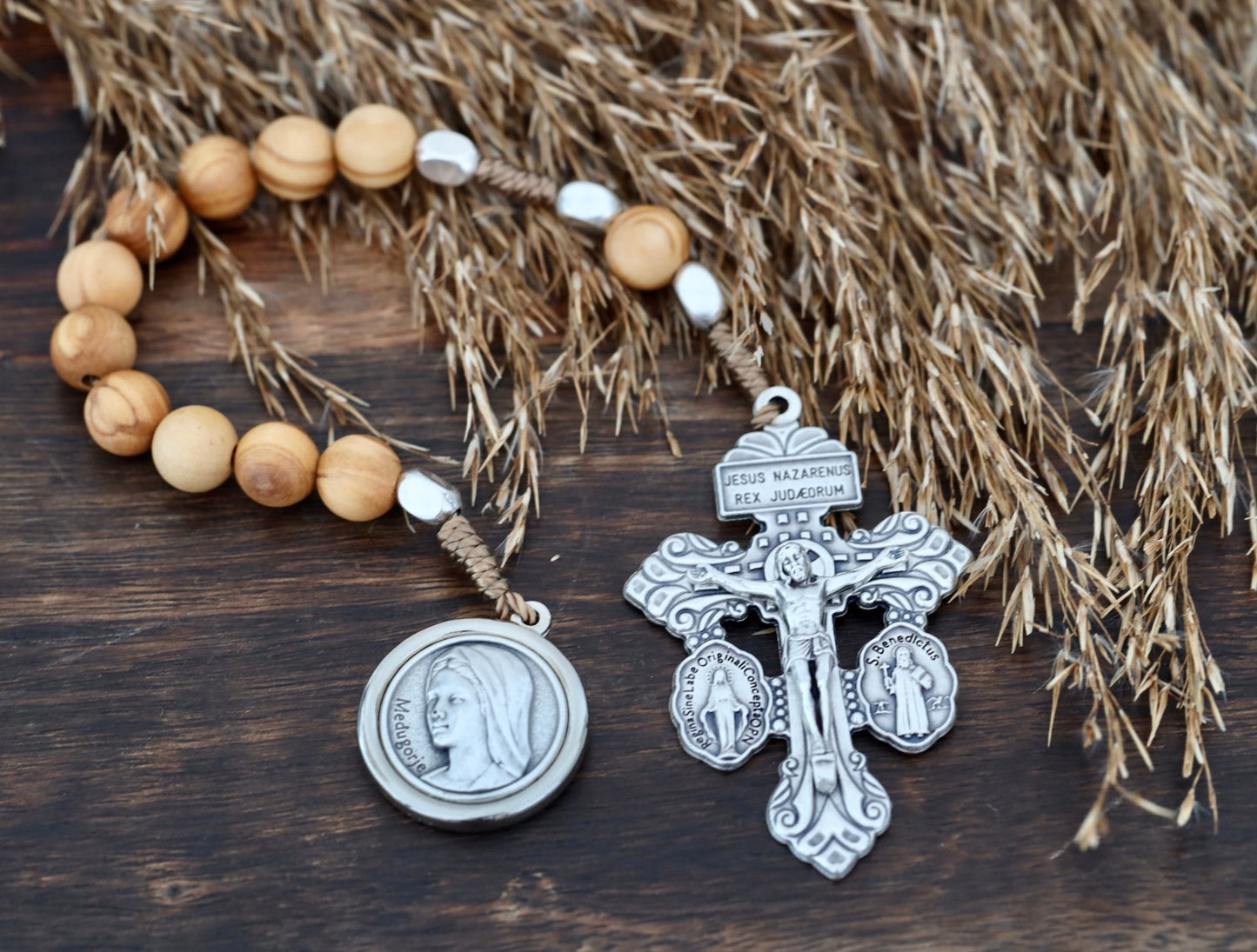 Rosario cruzado de perdón, cuentas de rosario de una década, cuentas de rosario de una década de San Benito, cuentas de rosario de madera de Medjugorje, rosario de bolsillo