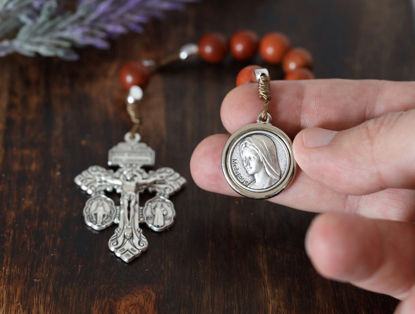 Rosario cruzado de perdón, cuentas de rosario de una década de palo de rosa, rosario de una década de la Reina de la Paz, cuentas de rosario de Medjugorje en miniatura, rosario de bolsillo