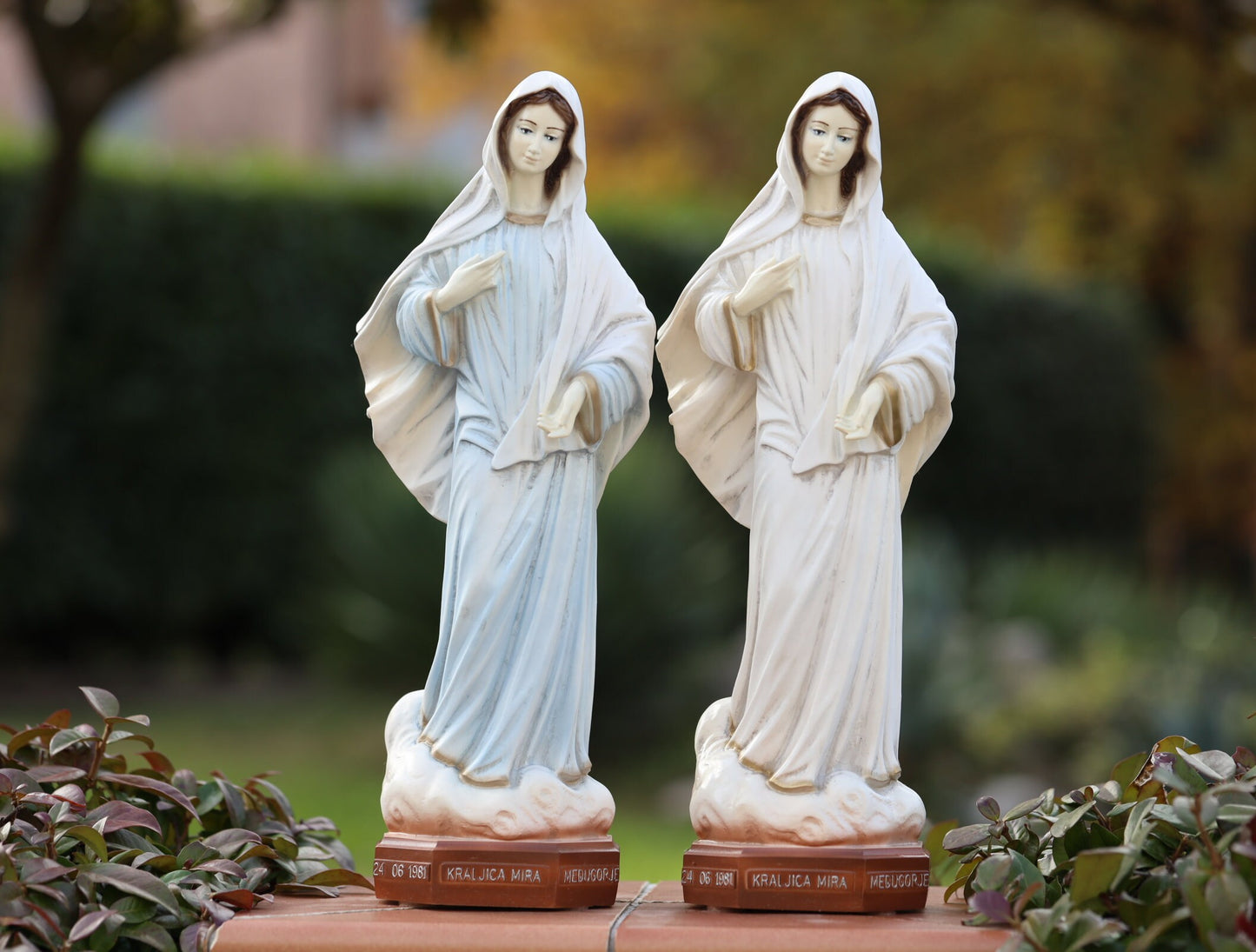 Estatua de Nuestra Señora | Estatua de la Madre María | Estatua de mármol de la Virgen María l Estatua de Medjugorje | Estatua de la Reina de la Paz | Estatua sólida de Nuestra Señora de Gracia