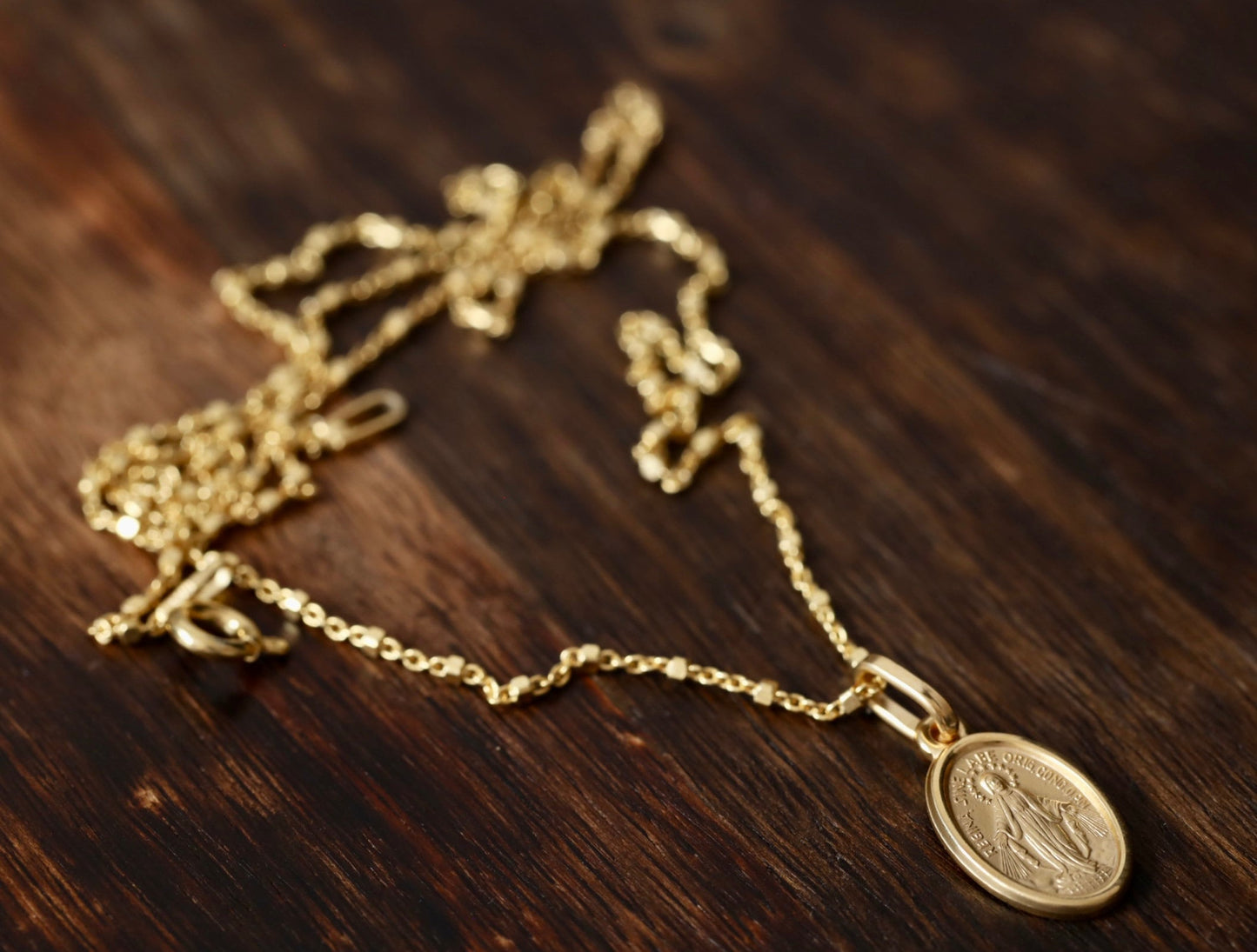Medalla Milagrosa, plata de ley 925, baño oro 18k, medalla ovalada, medalla miniatura, talla diamante, medalla para católica, Nuestra Señora de Gracia,