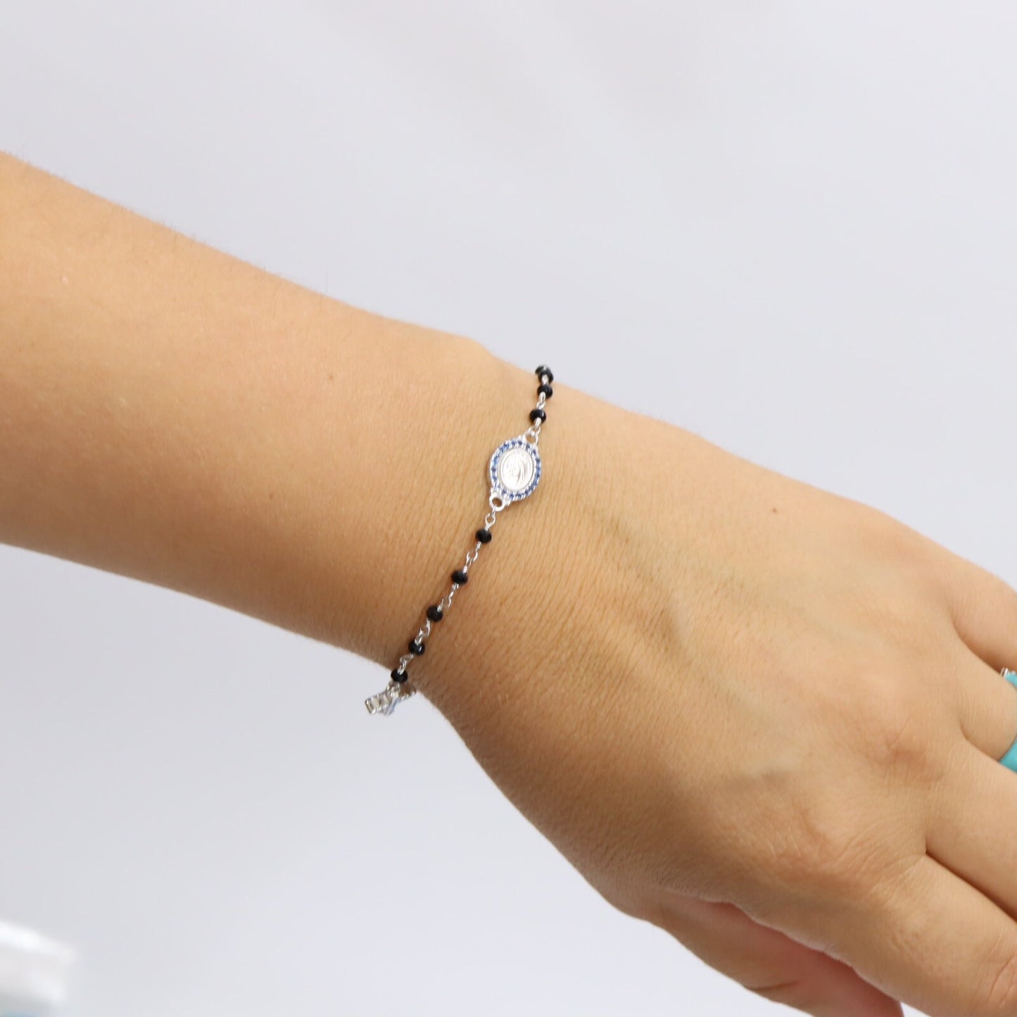 Pulsera de rosario de turmalina negra de plata de ley para mujer, pulsera de rosario delicado negro con Medalla Milagrosa, rosario de plata en miniatura