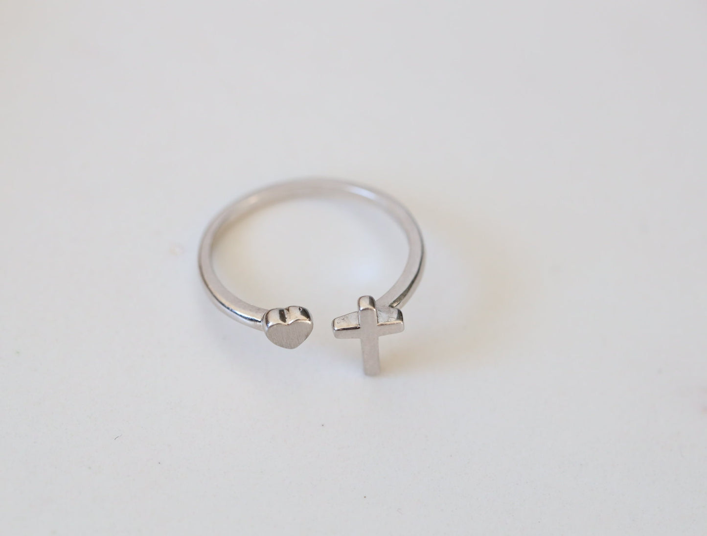 Anillo cruzado de plata de ley con Sagrado Corazón de Jesús, anillo cruzado con tamaño ajustable, anillo cruzado para mujer, anillo católico, anillo Medjugorje