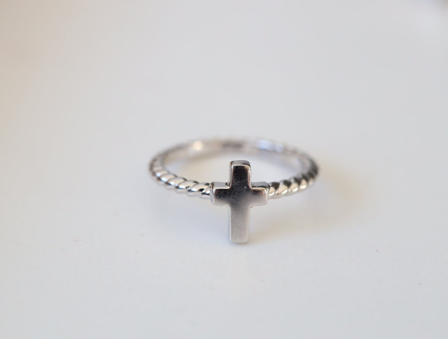 Anillo cruz con cuerda en plata de ley 925. Anillo cruzado para dama, anillo devocional con cuerda, anillo cruzado simple, anillo de oración católica de Medjugorje