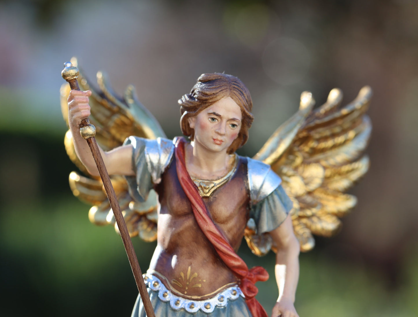 Estatua de San Miguel, estatua de madera de San Miguel, estatua del Arcángel Miguel para el altar del hogar, estatua católica, regalo católico, estatua de Val Gardena