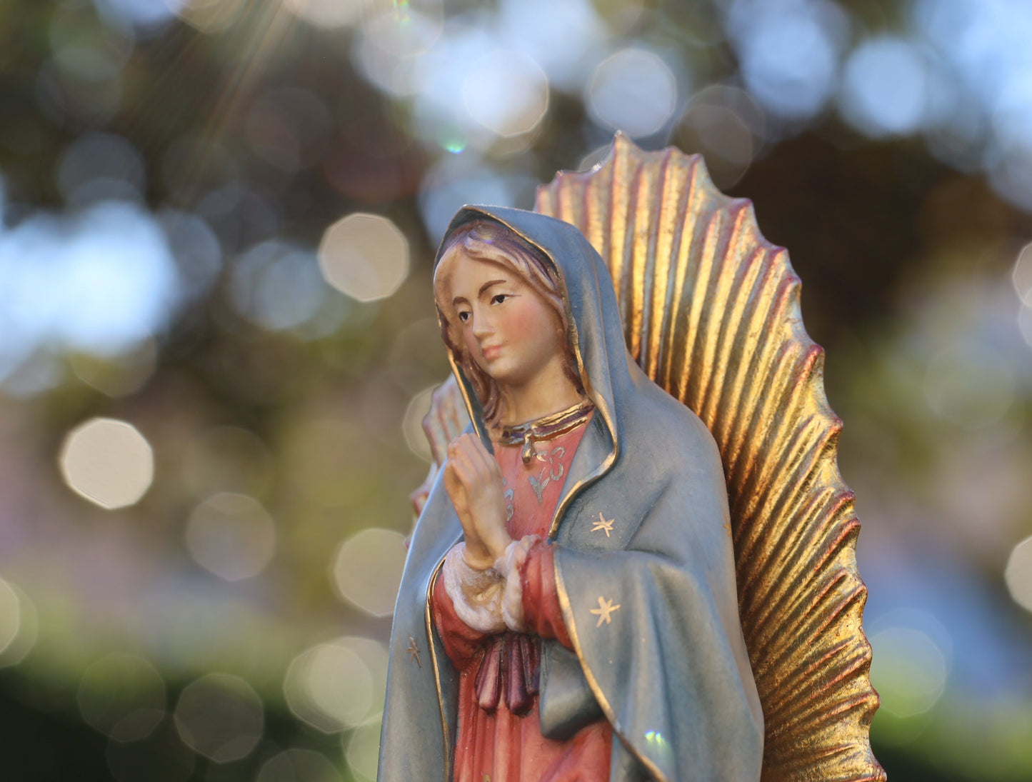 Estatua de madera tallada a mano de Nuestra Señora de Guadalupe, estatua de la Reina de la Paz de 14 pulgadas, estatua única de la Virgen María, estatua de la Madre María para el altar