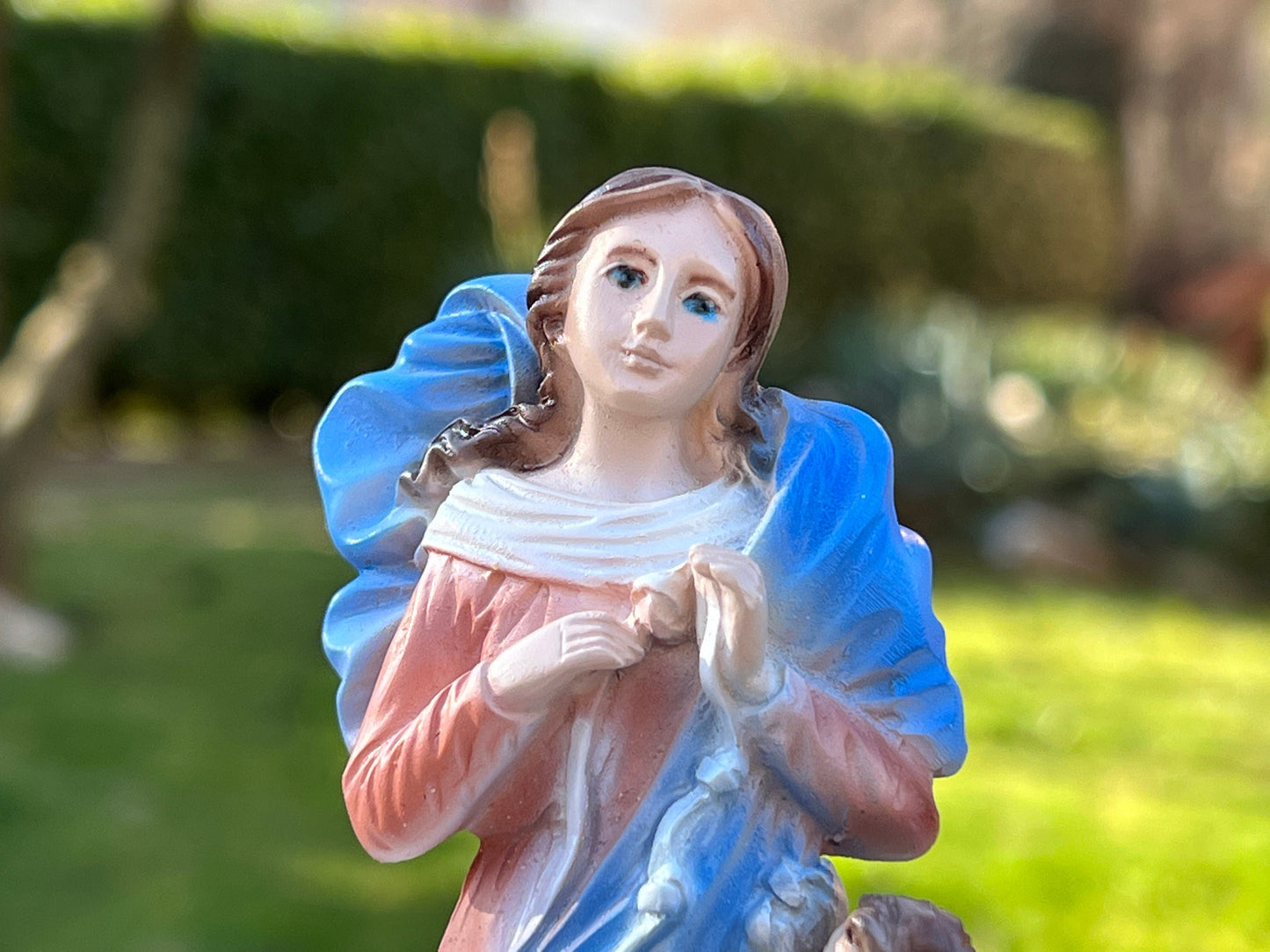Estatua en miniatura de Nuestra Señora Desatadora de Nudos, Pequeña estatua de la Virgen María que Desata Nudos, estatua de mármol de la Madre María, estatua de Medjugorje