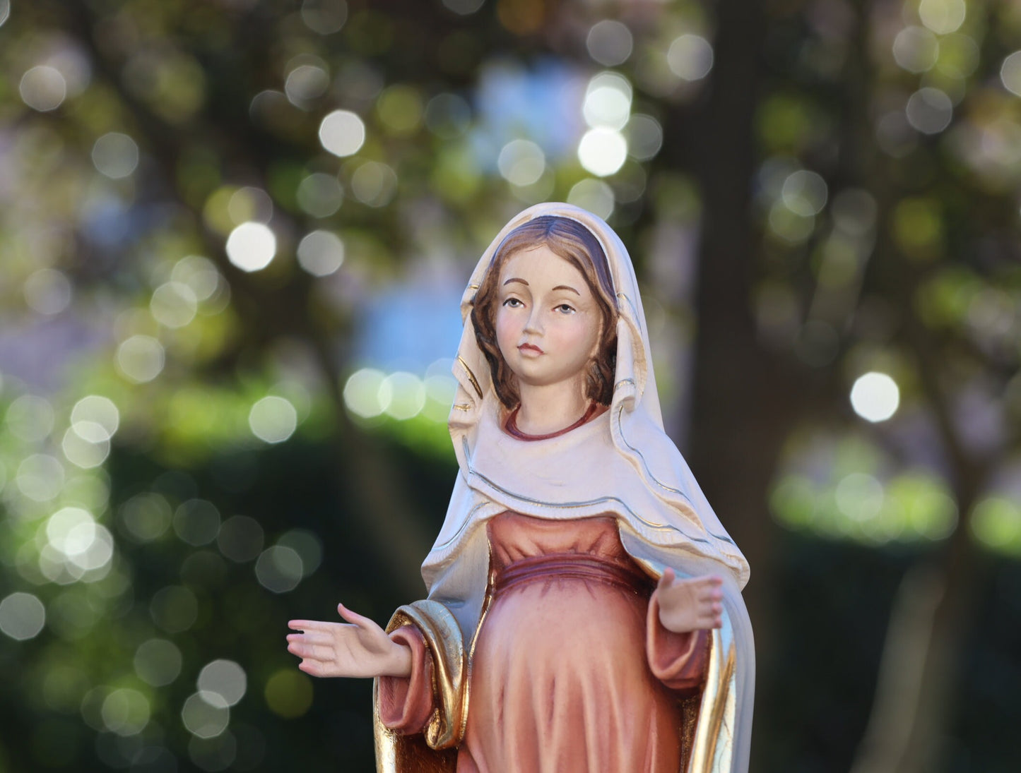 Estatua de madera de la Virgen María embarazada, Nuestra Señora hecha a mano de madera, estatua de madera de 12 pulgadas de nuestra Señora, estatua devocional pintada a mano de Nuestra Señora