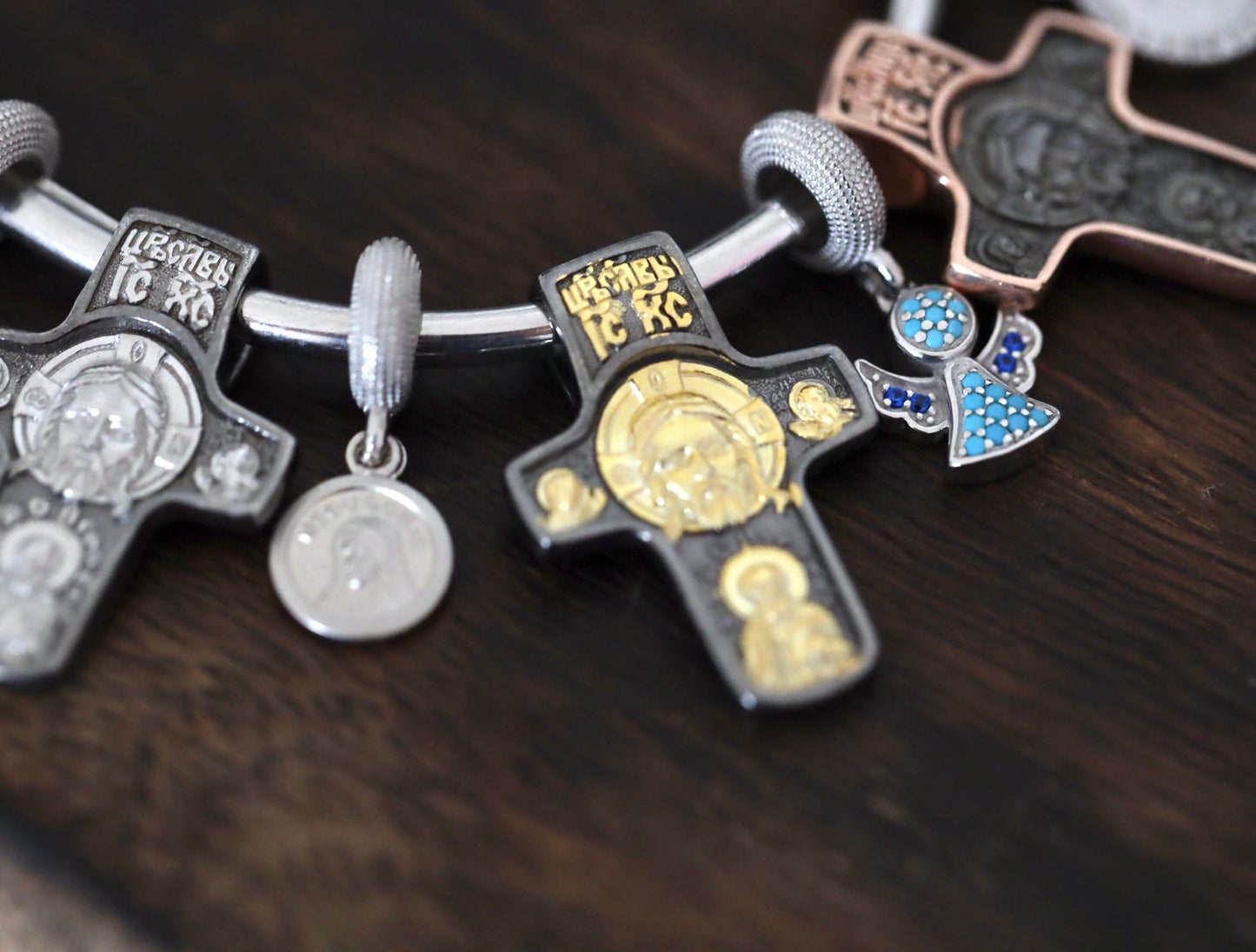 Cruz compatible con Pandora, cruz de plata de ley con rostro de Jesús, colgante de pulsera compatible con Pandora, encanto para pulsera de plata de Medjugorje