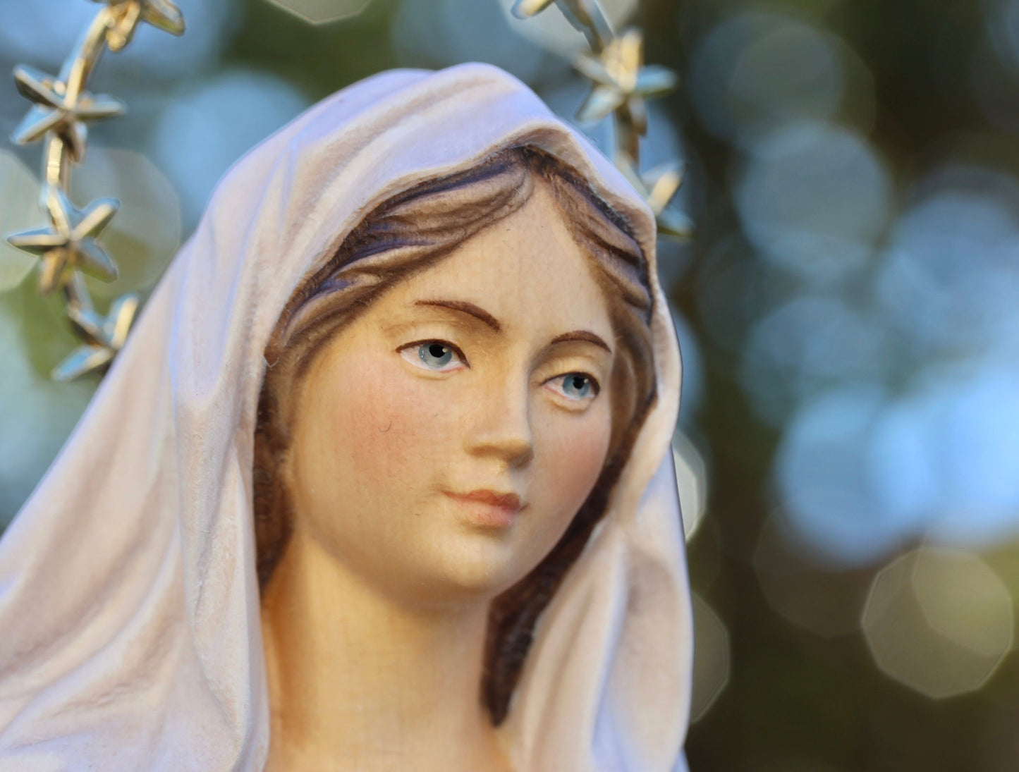 Estatua de Nuestra Señora de Medjugorje de 14 pulgadas, estatua de madera hecha a mano de la Reina de la Paz de 35 cm, estatua de la Virgen María pintada a mano, madera de arce de Nuestra Señora