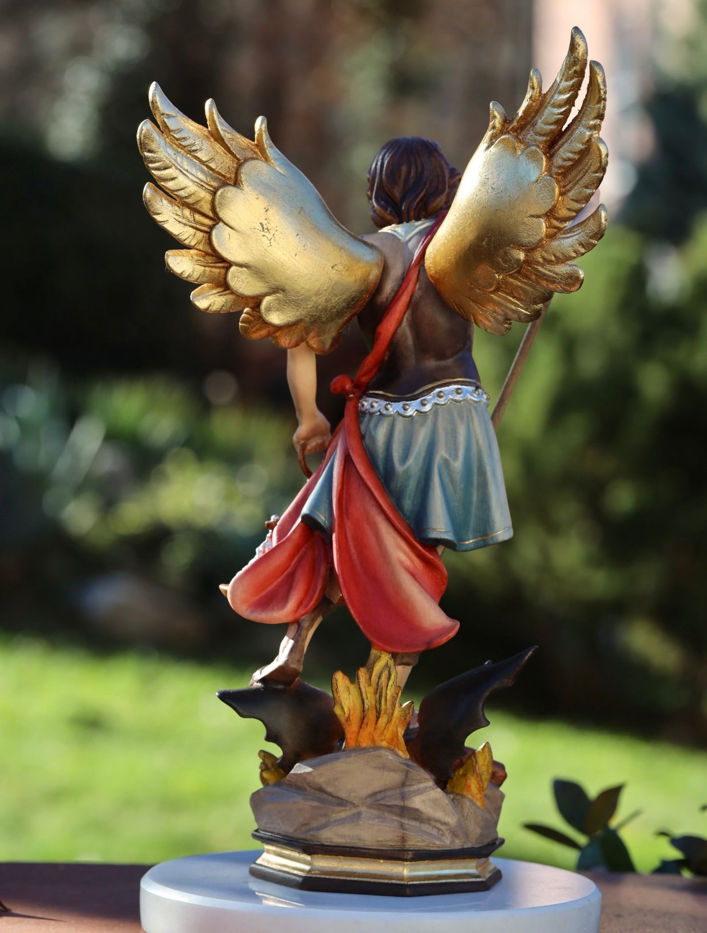 Estatua de San Miguel de 38 cm, Estatua de San Miguel tallada a mano, Estatua del arcángel Miguel pintada a mano, estatua de arte coleccionable de San Miguel
