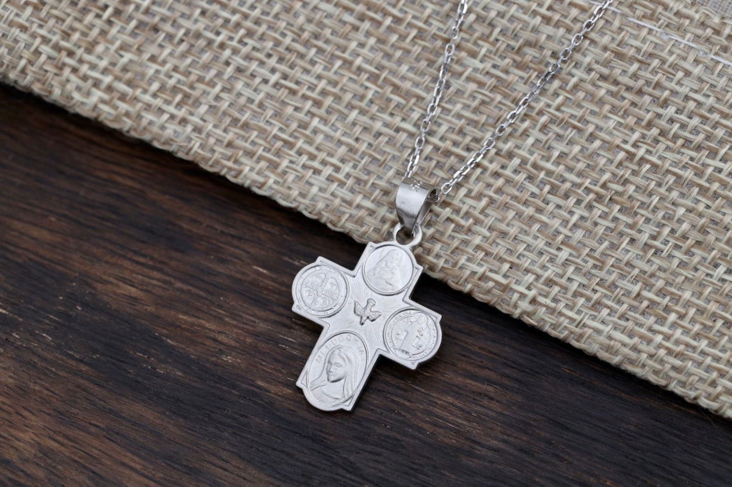 Pequeña cruz de cuatro vías, 4 WAY CROSS, cruz de cuatro vías de plata de ley, cruz con Sagrado Corazón Nuestra Señora Espíritu Santo y San Benito