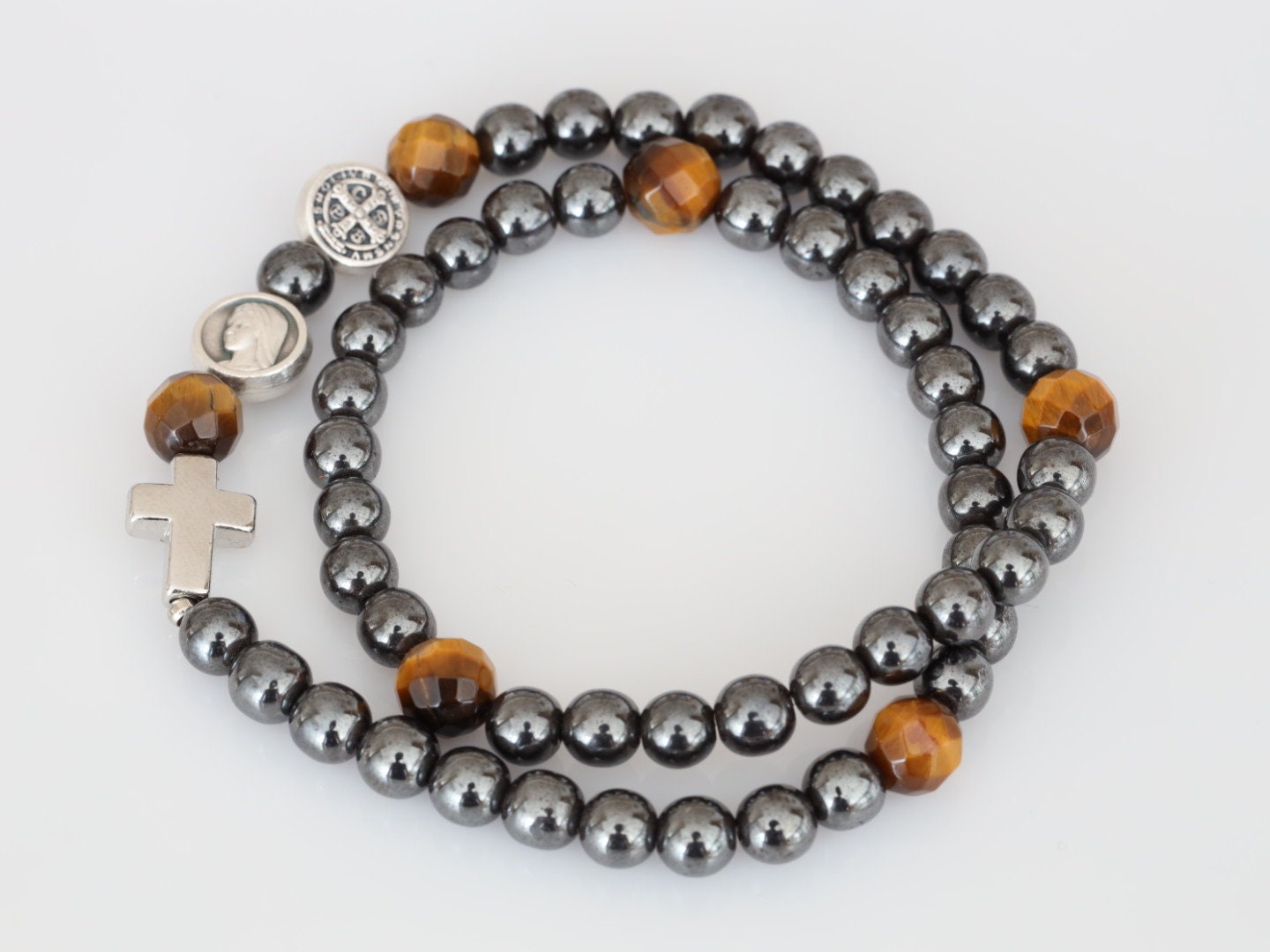 Pulsera de rosario doble, pulsera de rosario de San Benito, pulsera de cuentas de rosario negro de cinco décadas, pulsera doble de cuentas de rosario de hematita
