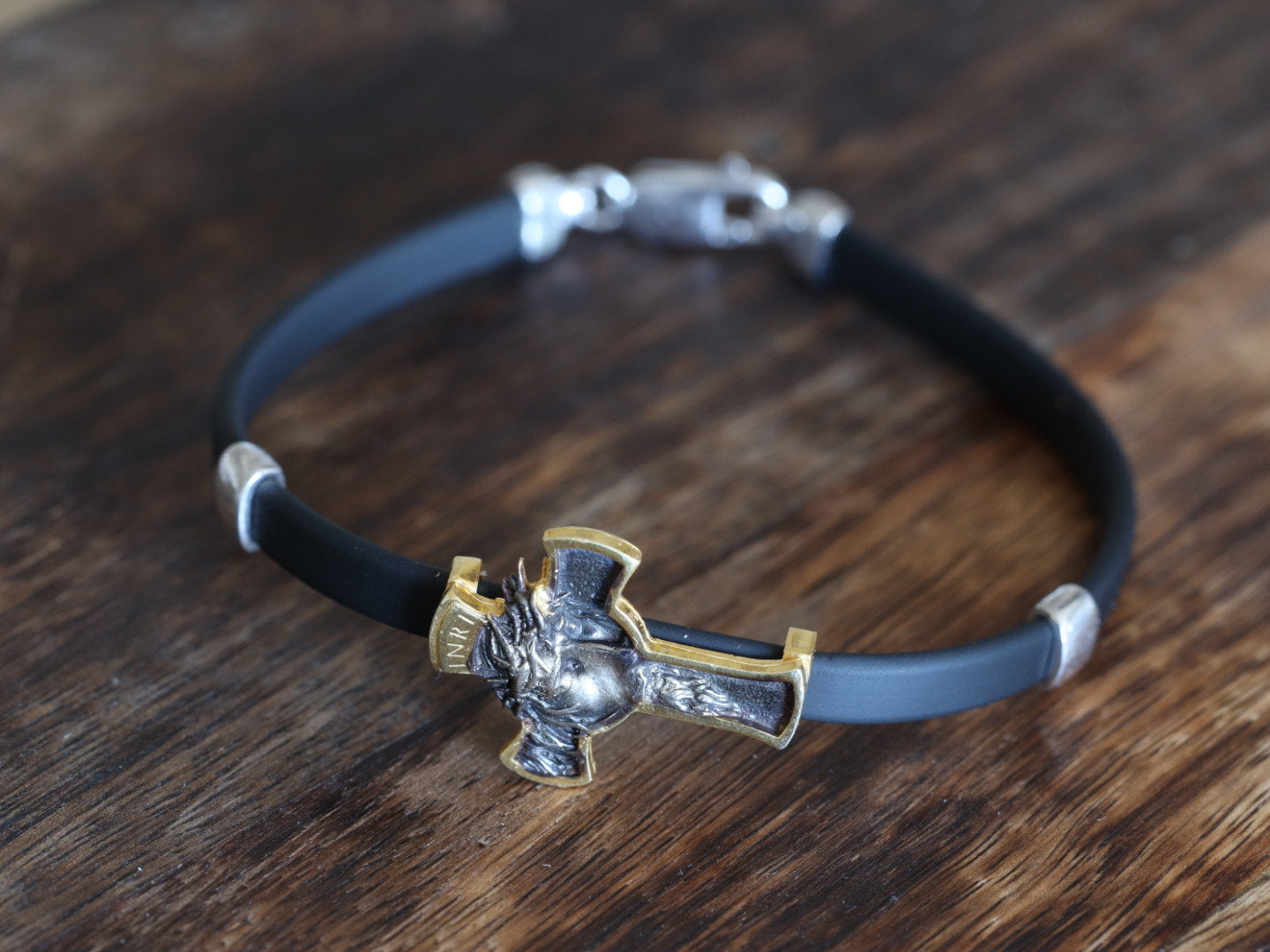 Pulsera cruzada para hombre, pulsera cruzada de plata de primera ley bañada en oro, pulsera de caucho natural con Rostro de Jesús, pulsera Rostro Santísimo