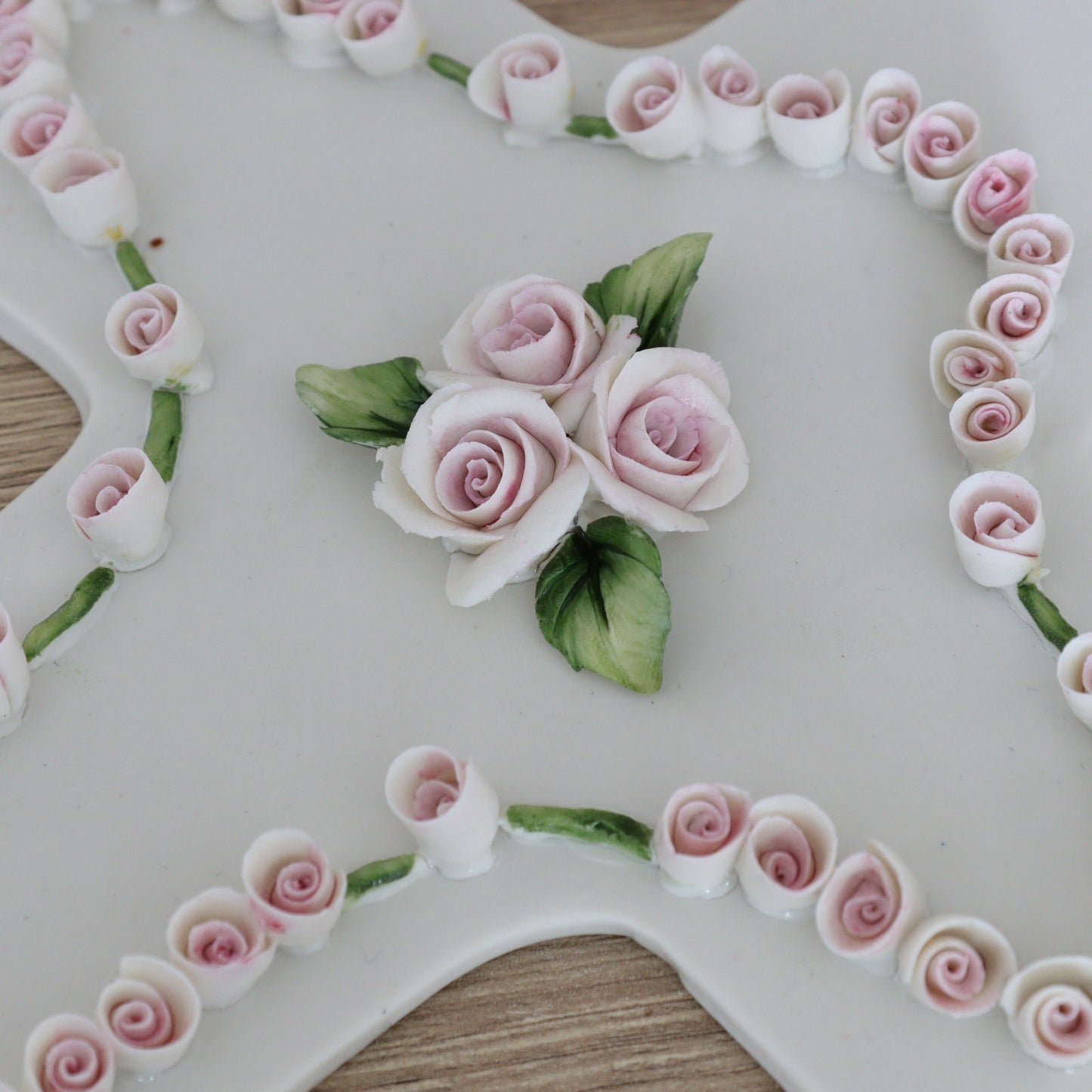 Capodimonte porcelain cross, handmade rosary porcelain wall cross, living room cross, floral cross, cross with rose’s, art cross for home