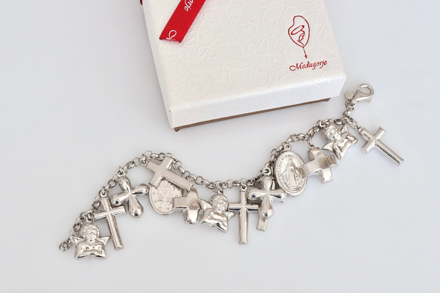 Pulsera de plata de ley con múltiples dijes, pulsera Medalla Milagrosa, pulsera cruzada, pulsera colgante con múltiples colgantes, pulsera de mujer católica