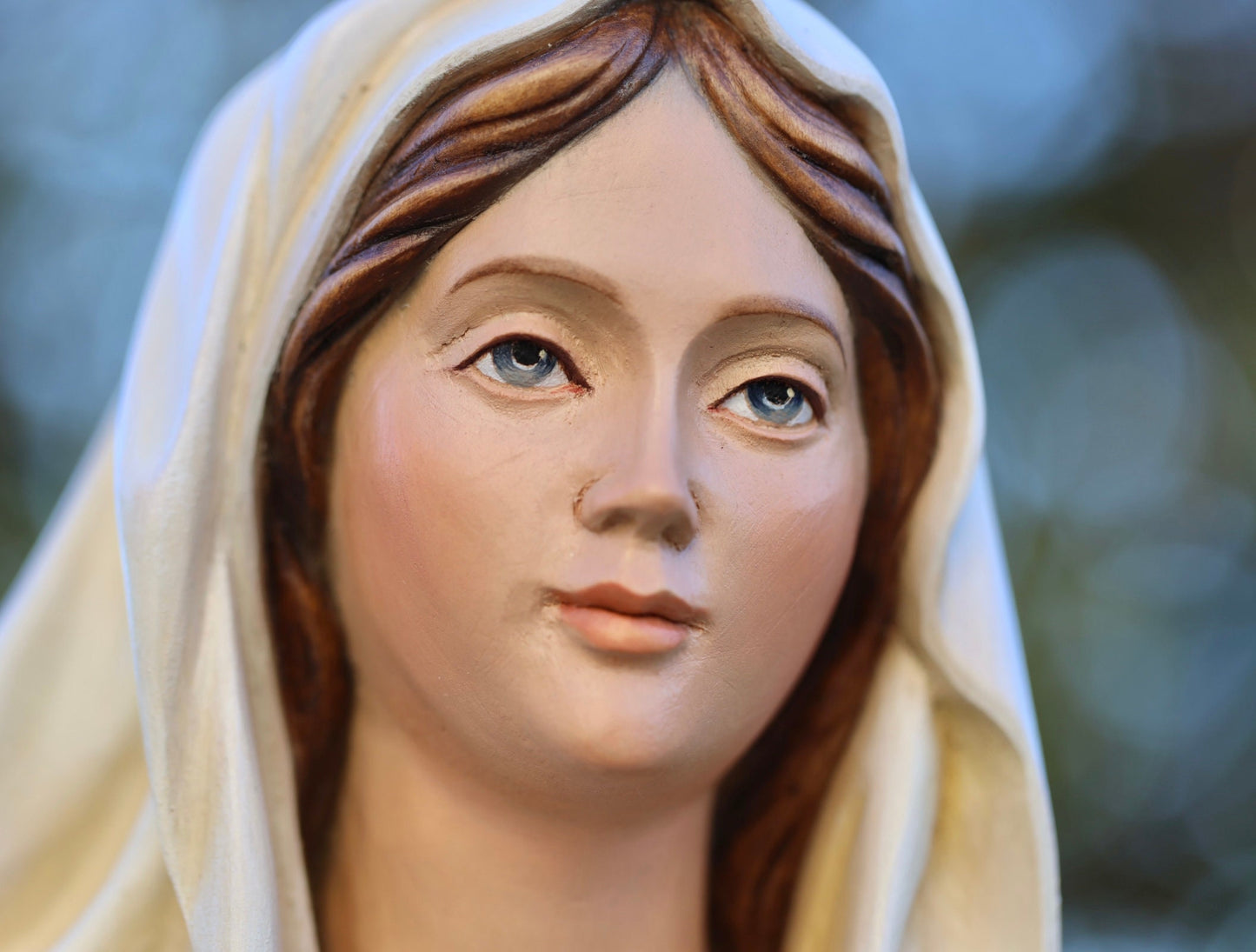 Estatua de Nuestra Señora de Medjugorje de 27 pulgadas, estatua de la Reina de la Paz pintada a mano, estatua de la Virgen María del altar del hogar, estatua de la Madre María de 70 cm