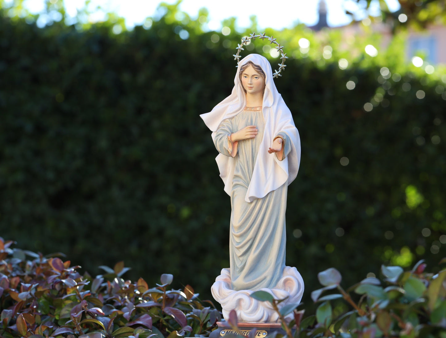 Estatua de Nuestra Señora de Medjugorje de 14 pulgadas, estatua de madera hecha a mano de la Reina de la Paz de 35 cm, estatua de la Virgen María pintada a mano, madera de arce de Nuestra Señora