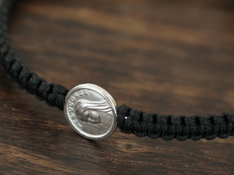 Pulsera medalla Medjugorje, pulsera Reina de la Paz, plata de ley 925, pulsera minimalista, pulsera sencilla, pulsera católica delicada