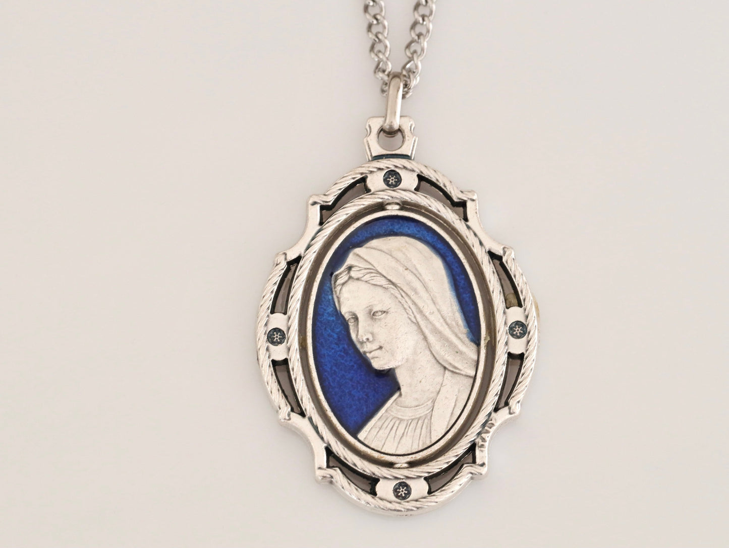 Medalla Nuestra Señora Divina Misericordia, Medallón de Plata, Collar Reina de la Paz y Divina Misericordia, collar católico para mujer, esmalte azul y rojo