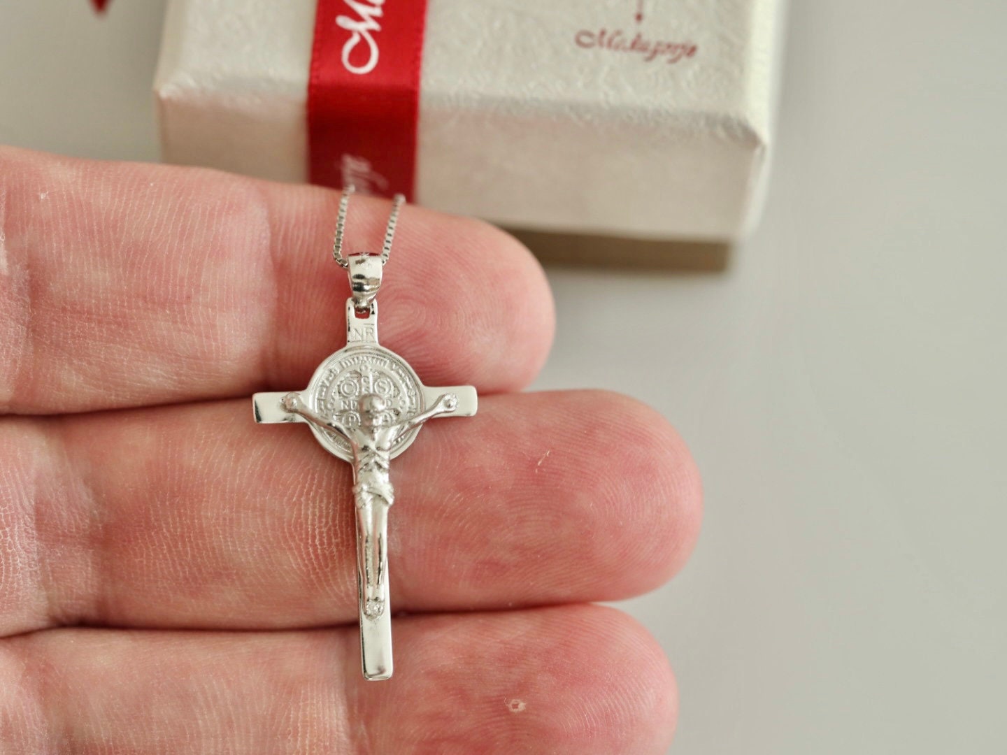 Plata de ley 925 Cruz de San Benito, cruz católica, cruz de tamaño mediano de San Santo Padre Benito, collar de San Benito para mujer