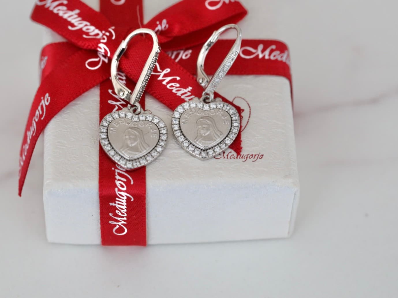 Pendientes con forma de corazón de Nuestra Señora, pendientes Medjugorje de plata de ley 925, pendientes con medalla de la Virgen María, pendientes con forma de Reina de la Paz