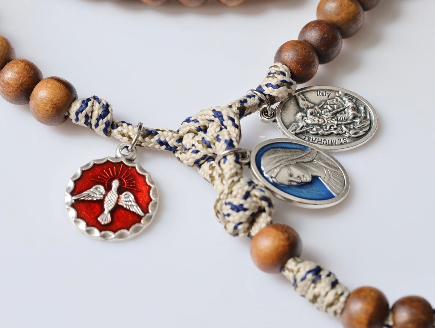 Wooden rosary, paracord rosary, handmade rosary, rosary for man, Risen Christ cross. Holy Spirit, Divine Mercy , Our Lady, Saint Michael