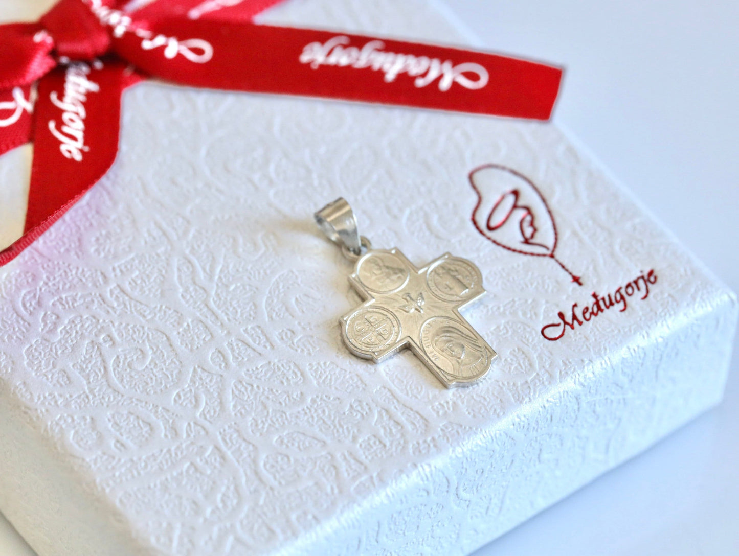 Pequeña cruz de cuatro vías, 4 WAY CROSS, cruz de cuatro vías de plata de ley, cruz con Sagrado Corazón Nuestra Señora Espíritu Santo y San Benito