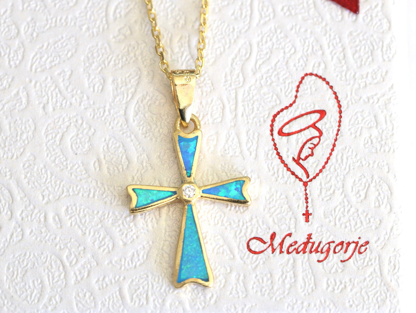 Collar de cruz de ópalo azul de plata de primera ley, collar de cruz de ópalo, colgante de cruz de ópalo, cruz de ópalo chapada en oro, cruz de estilo minimalista para niñas