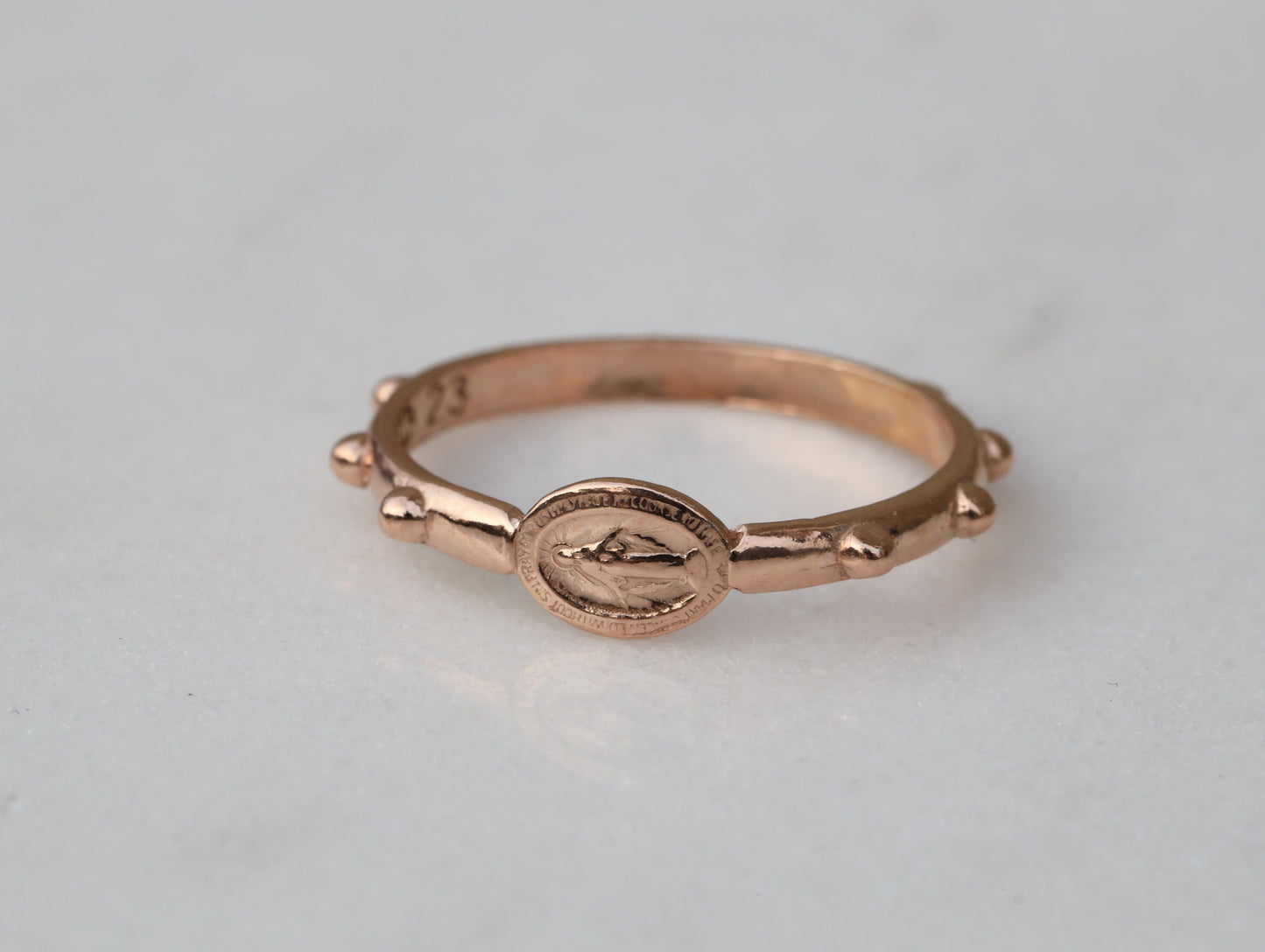 Anillo de rosario de la Medalla Milagrosa, anillo de rosario chapado en oro rojo de plata de ley, anillo de rosario de Nuestra Señora, cuentas de oración católica, anillo de rosario en miniatura