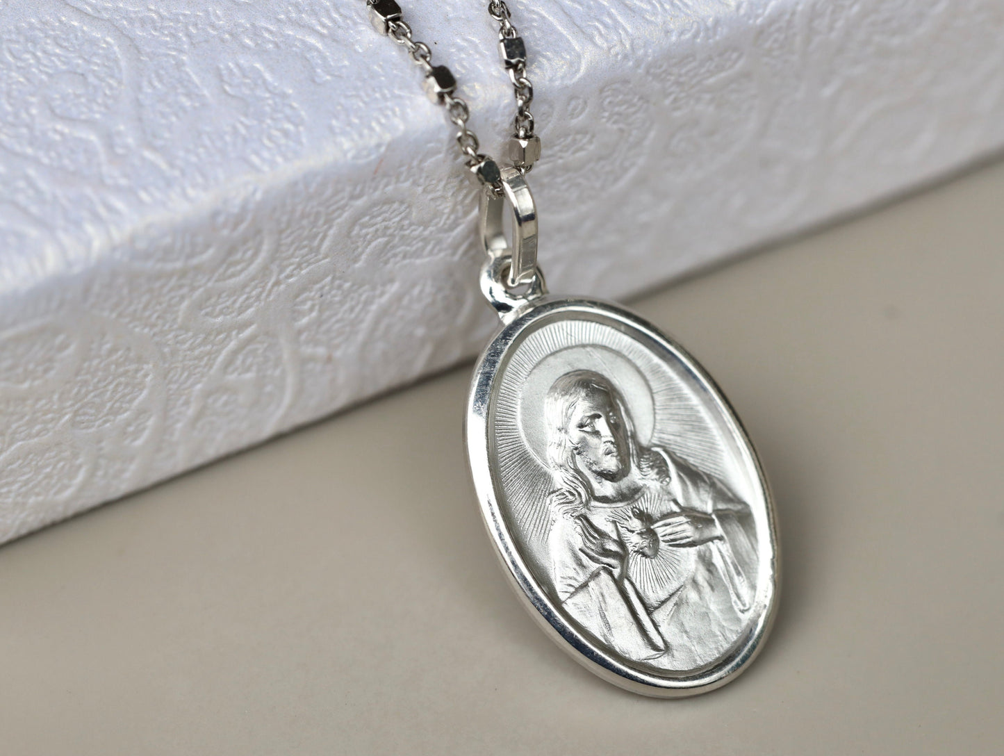 Medalla Sagrado Corazón de Jesús, medalla plata de ley 925, colgante Jesucristo, medalla preciosa de Jesucristo, medalla de Jesús 18 mm