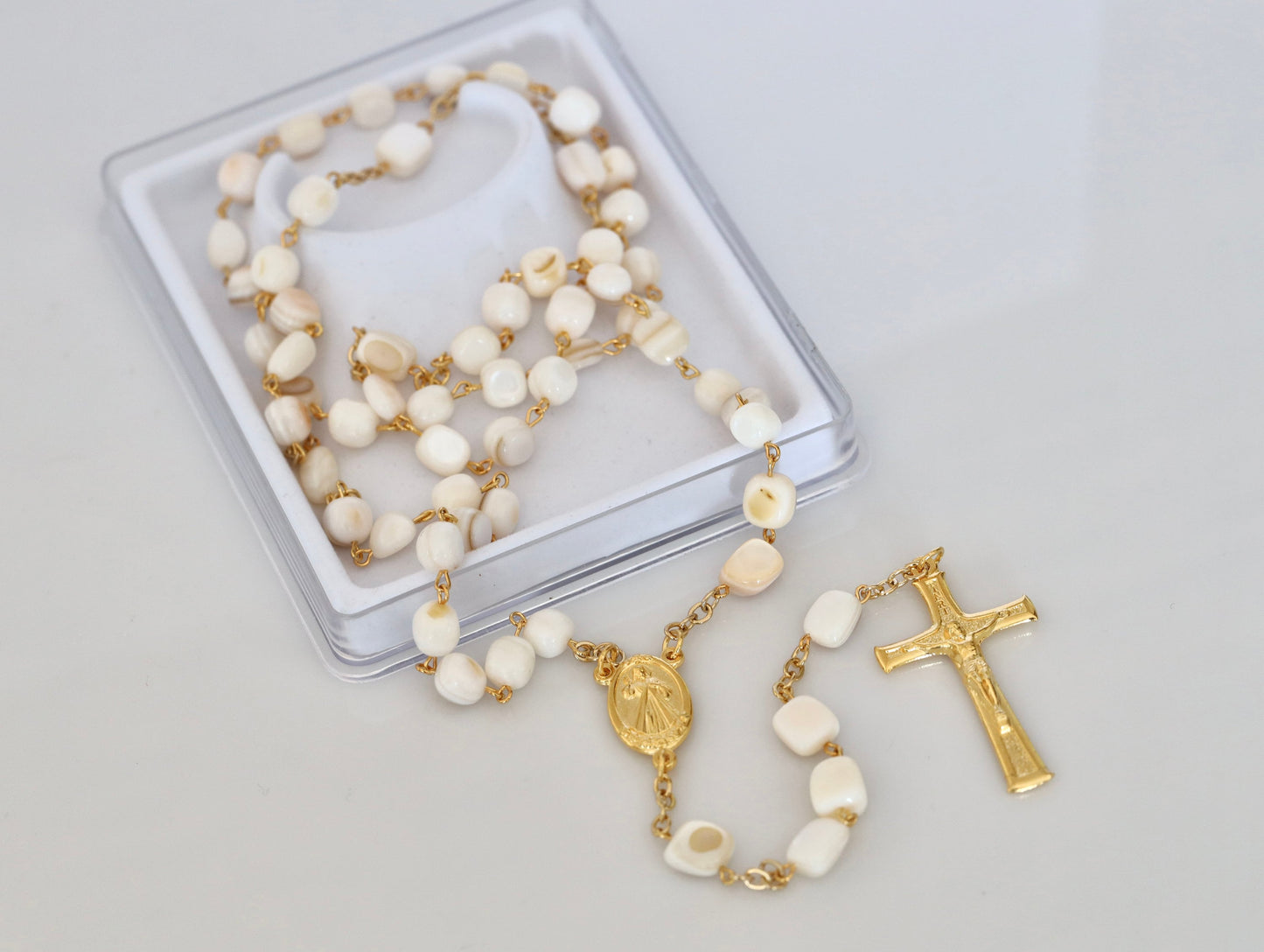 Rosario de nácar, rosario de conchas, rosario de perlas blancas, rosario de Medjugorje, rosario hecho a mano, rosario chapado en oro, rosario de la Divina Misericordia