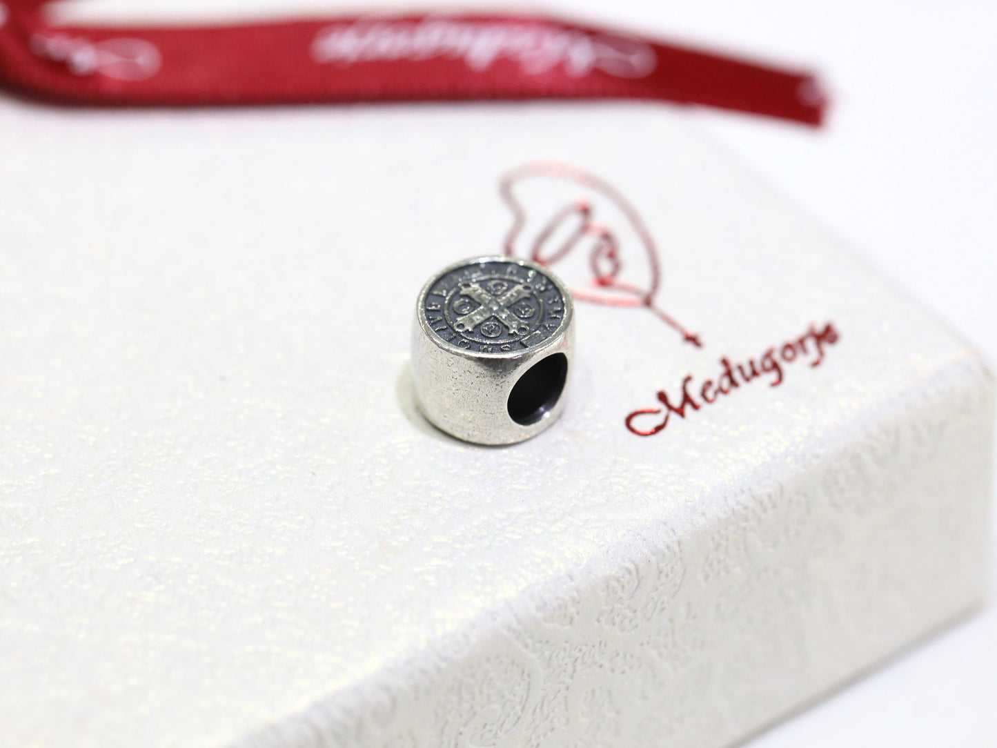 Encanto de pulsera de San Benito, encanto compatible con Pandora, encanto de momentos de plata de ley 925, colgante de pulsera de cruz de San Benito