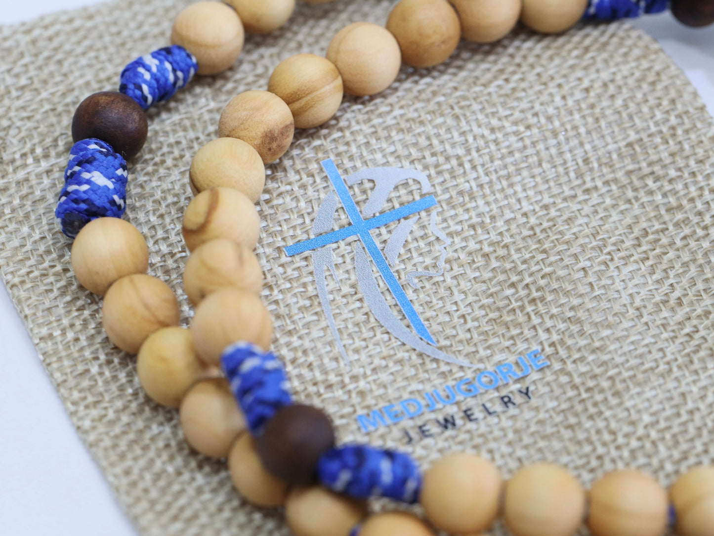 Rosario paracord, rosario de madera, rosario de madera de olivo, rosario guerrero, crucifijo de San Benito, San Miguel Espíritu Santo y rosario medalla milagrosa